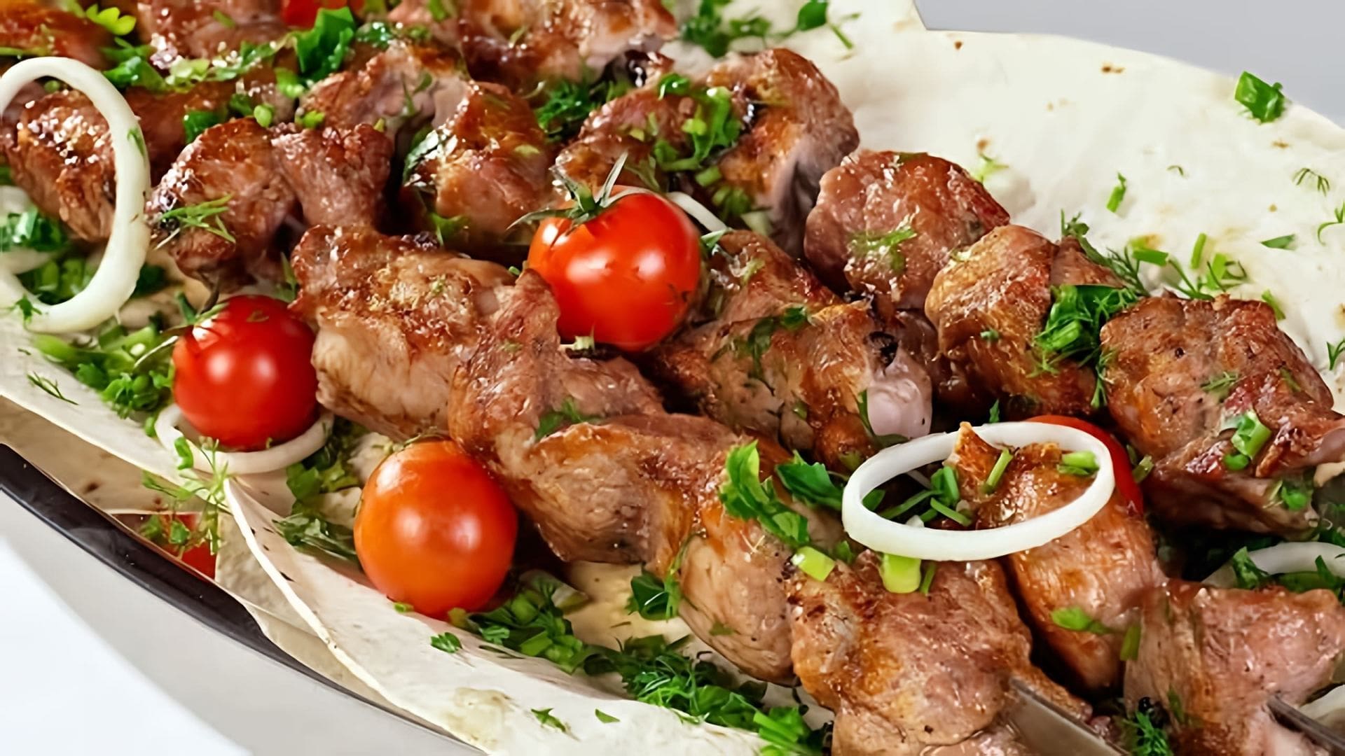 Маринад шашлыка из свиной лопатки - это рецепт, который поможет вам приготовить вкусное и ароматное блюдо для пикника или домашнего ужина