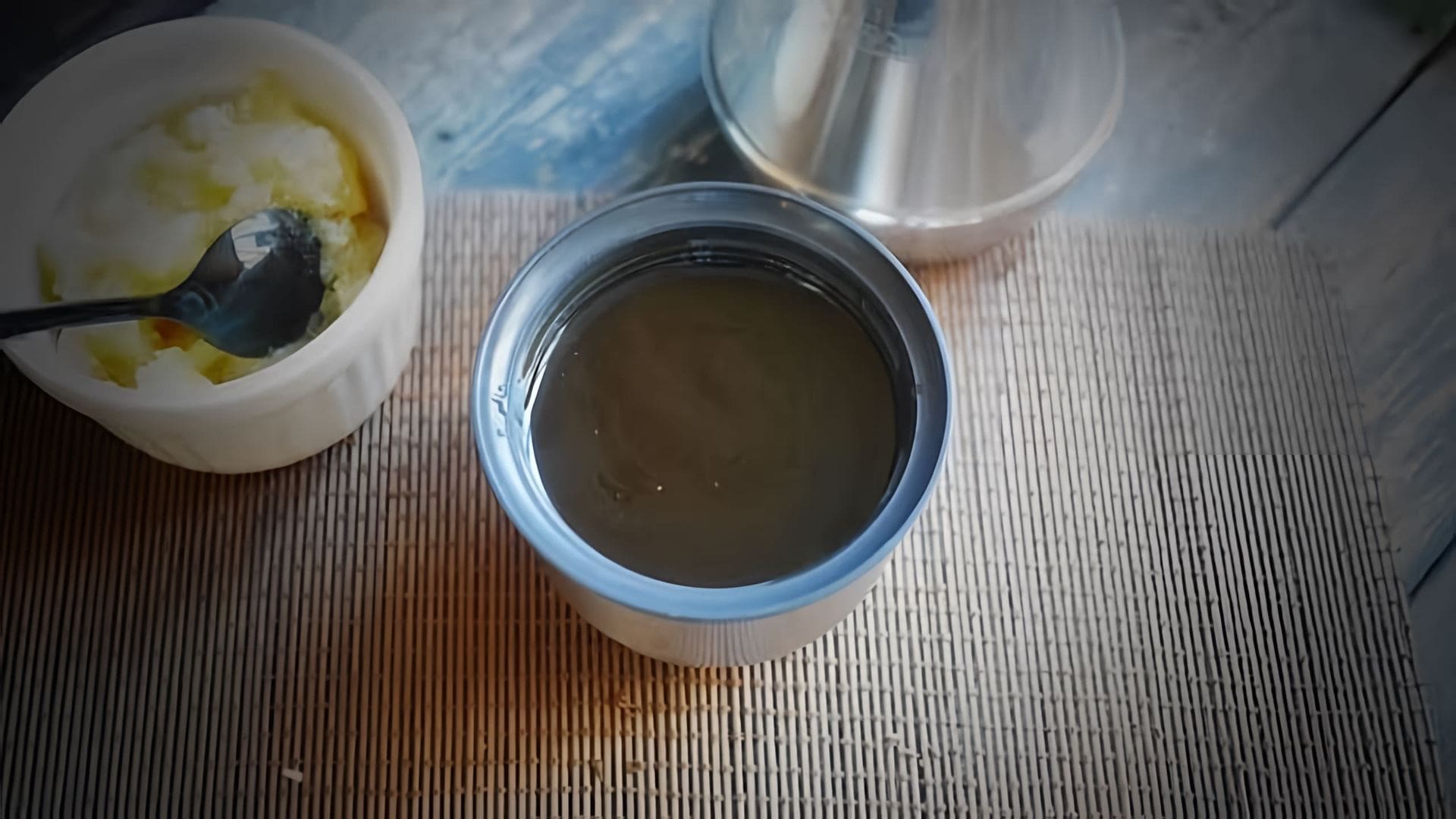 В этом видео Аня показывает, как приготовить кофе с медом и чесноком