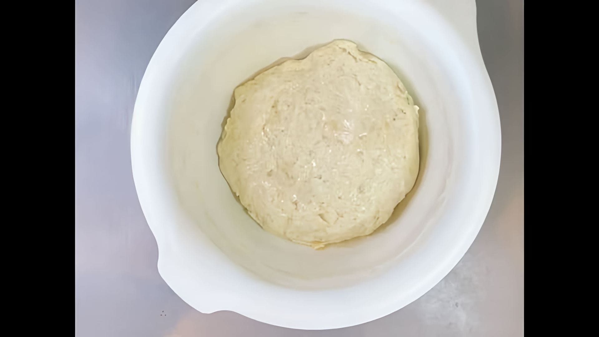 В этом видео-ролике вы увидите процесс приготовления осетинского пирога с мясом "Фыджын"