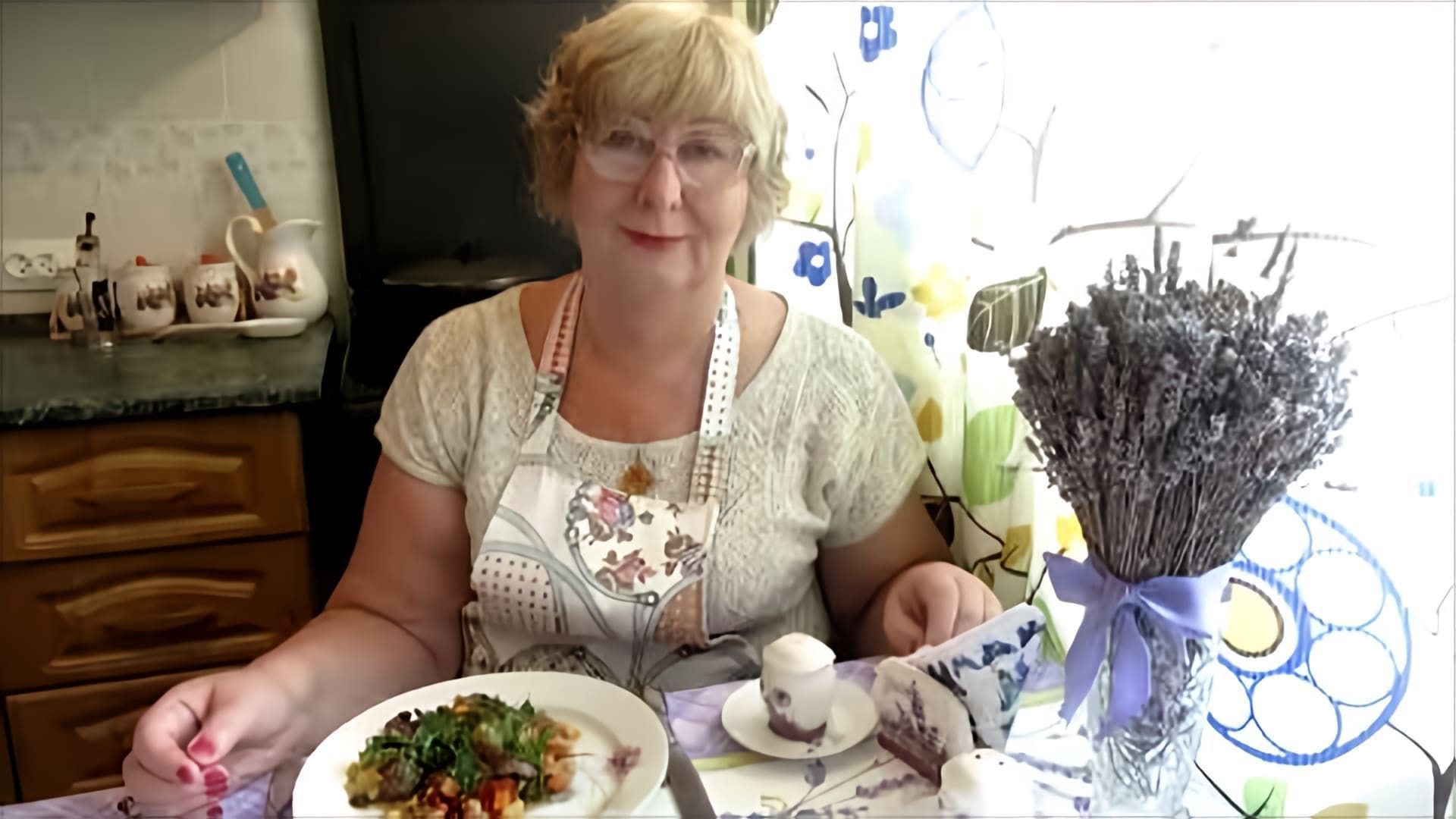 В этом видео Ориса делится рецептом куриных сердечек с овощами, фасолью и кукурузой