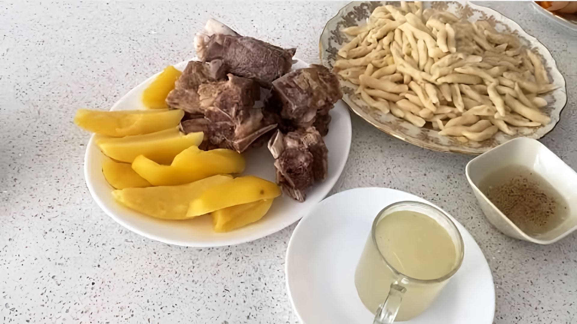 Сүйікті адамға хатта өрескел сексті сипаттау Балапандар қысқа юбка колготки поза