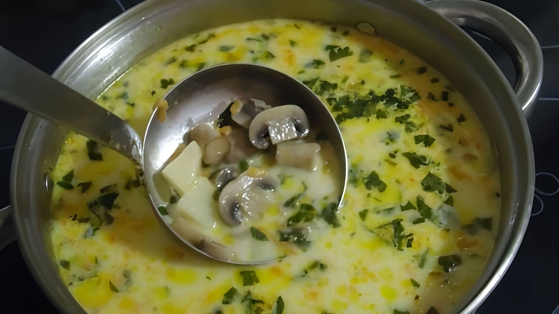 Сырный суп с грибами и курицей. http://leoanta. ru/