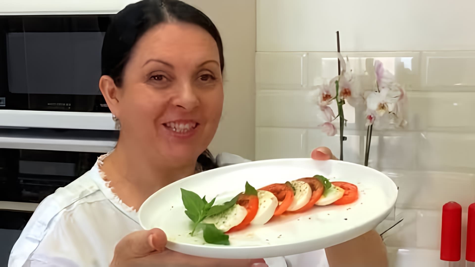 Салат Капрезе Итальянский С Моцареллой. 😋😍 🌿(Caprese ) • Онлайн видео на  TheRecepts.com