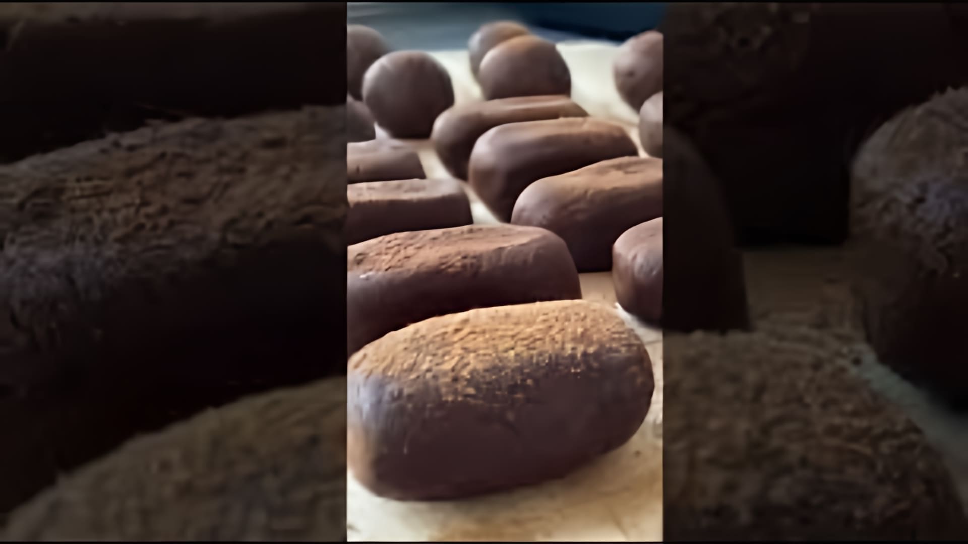 В этом видео-ролике вы увидите, как приготовить пирожное "Картошка" всего за 10 минут