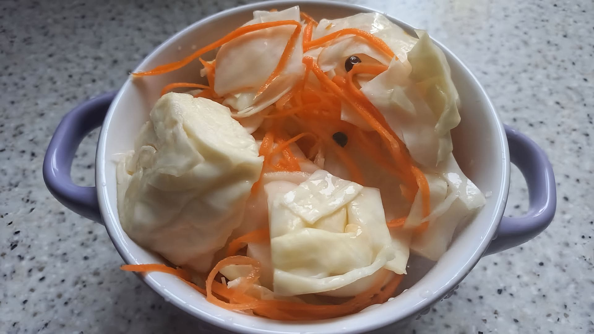 Капуста кусочками