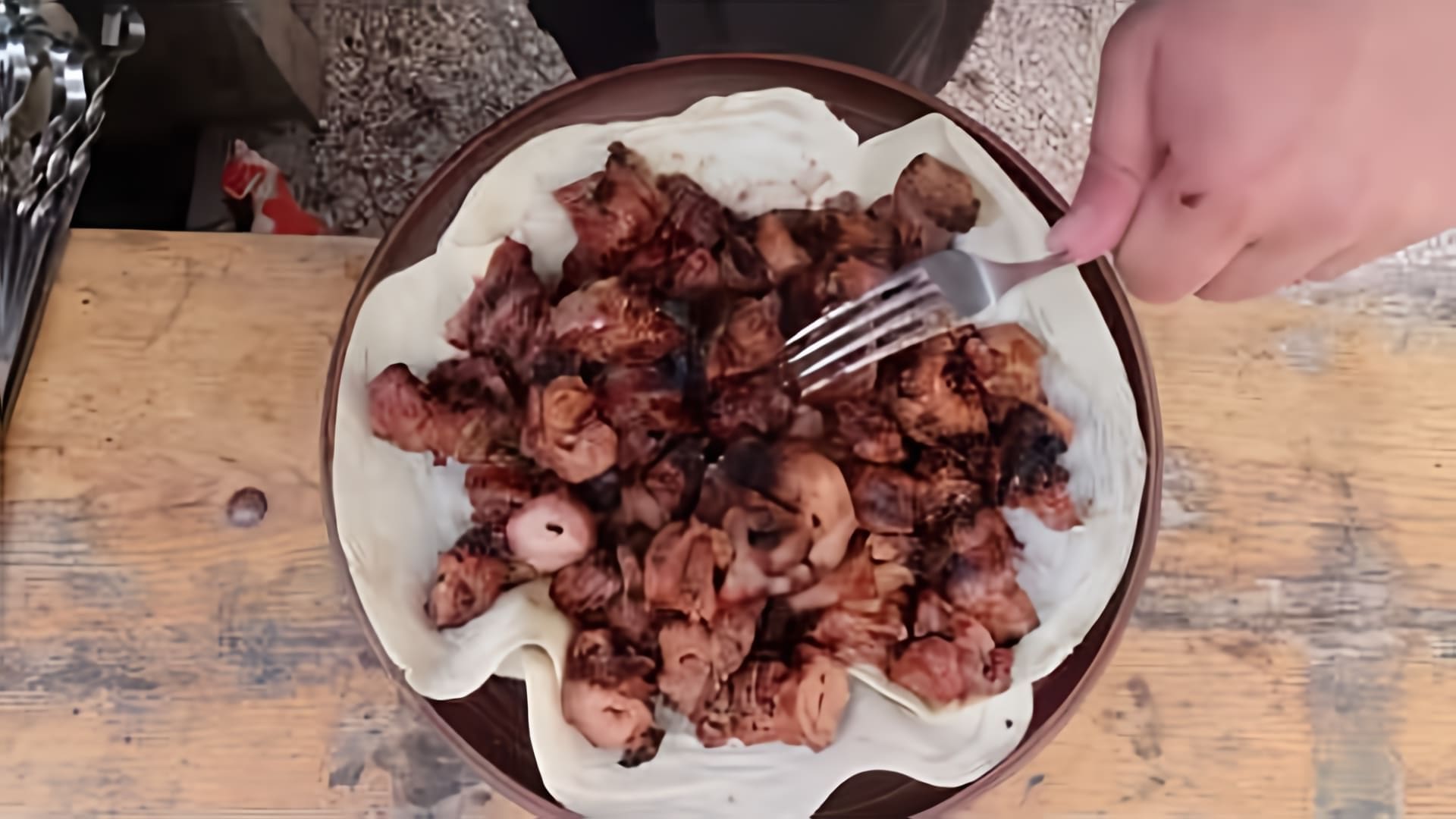 Видео: Шашлык из баранины с орегано и паприкой