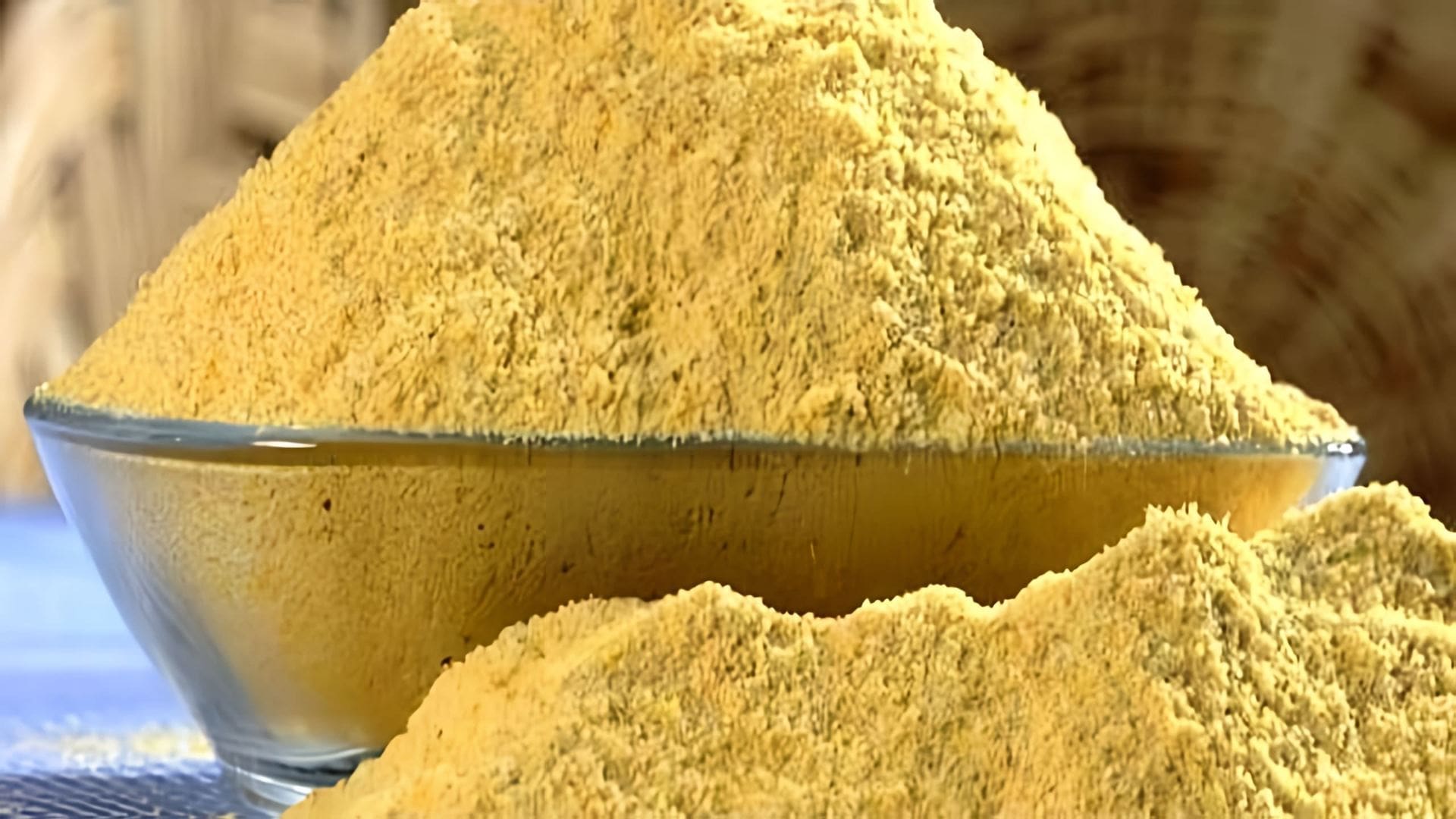 В данном видео-ролике рассказывается о том, что можно приготовить из кукурузной муки в узбекской национальной кухне