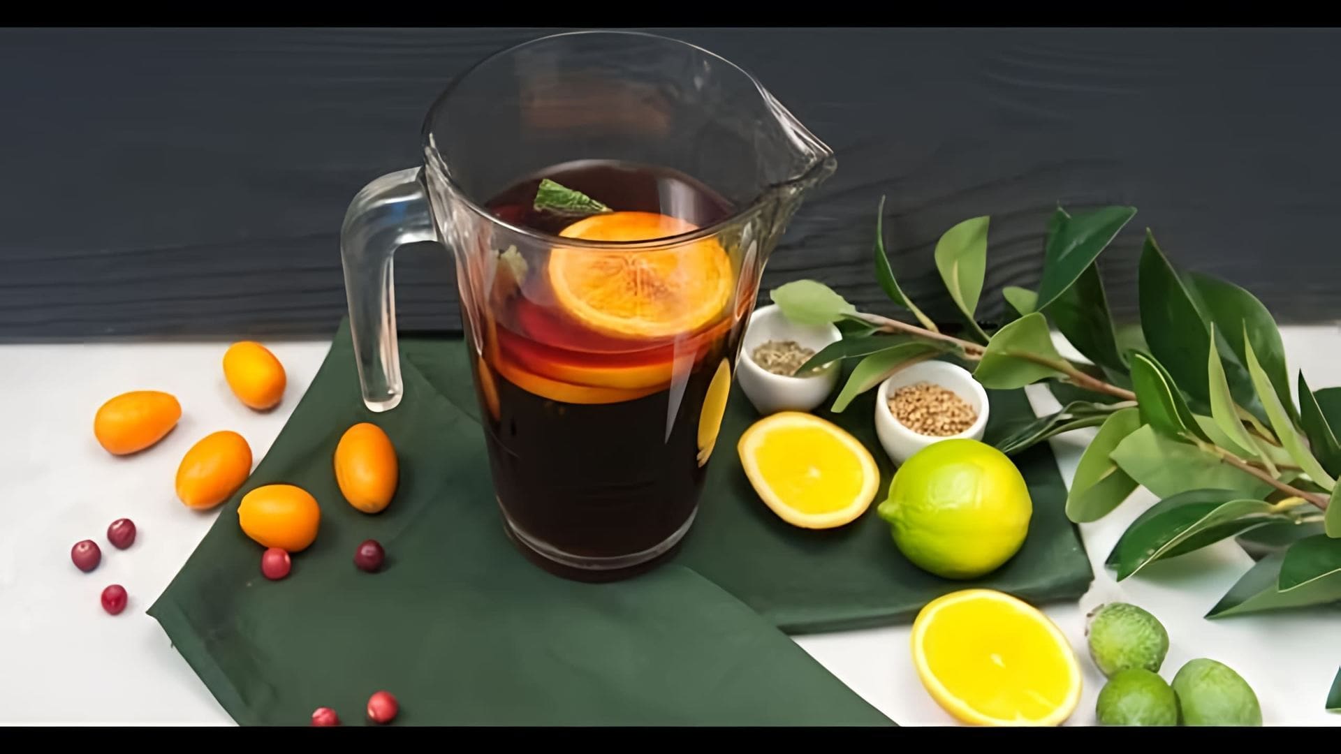 "Напиток из чёрного чая с гранатовым соком - это не только вкусный, но и полезный напиток