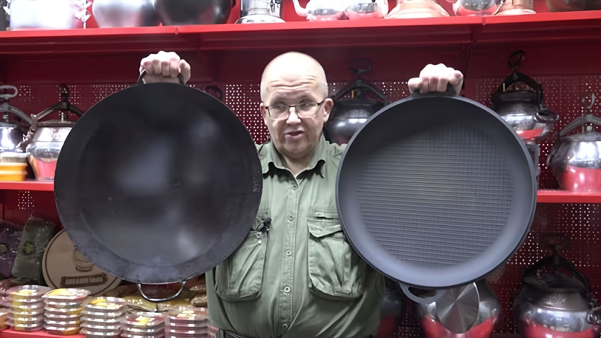 В данном видео рассматривается вопрос о том, что лучше использовать для приготовления пищи - сковороду или садж