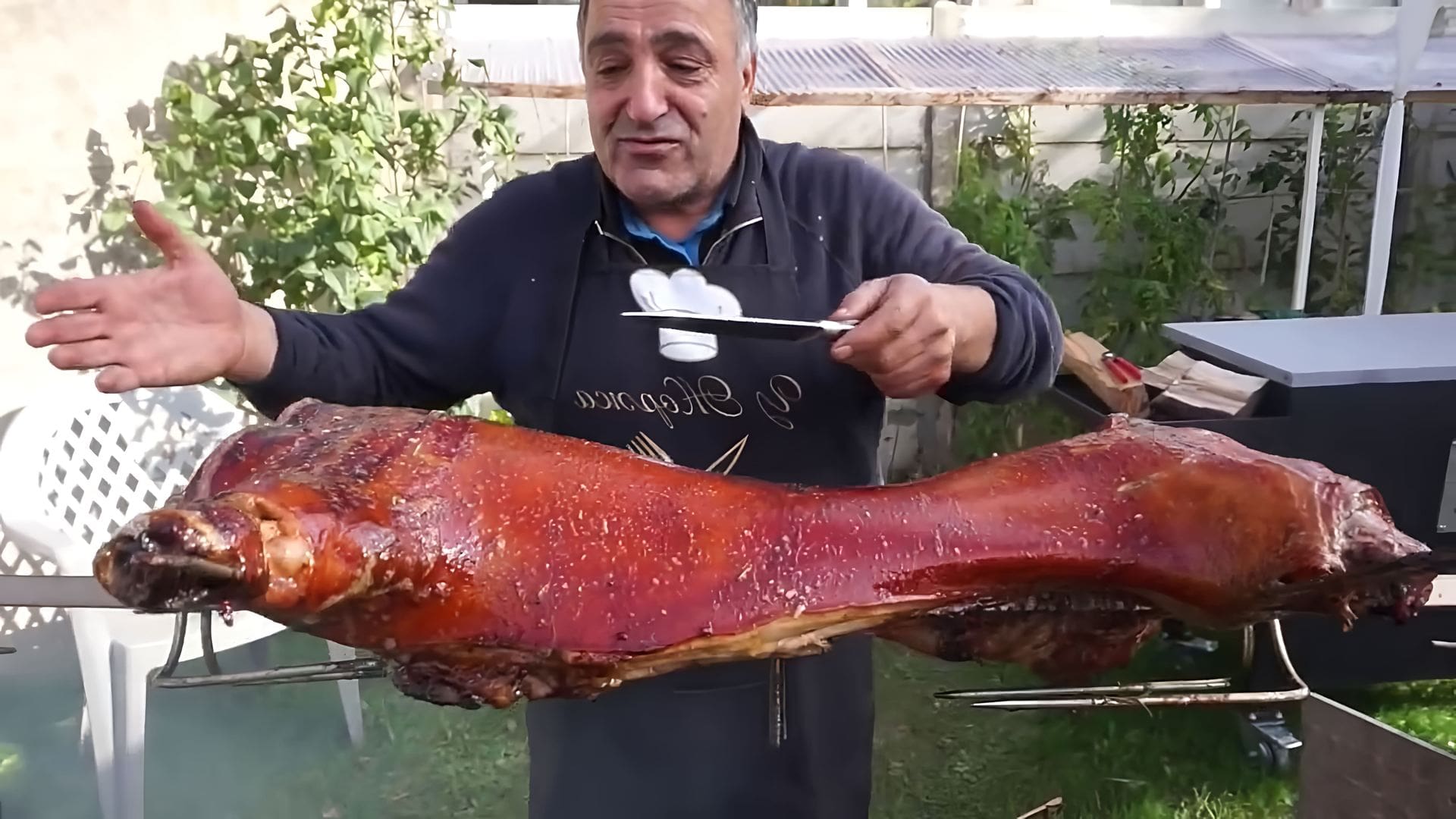 Поросенок на мангале