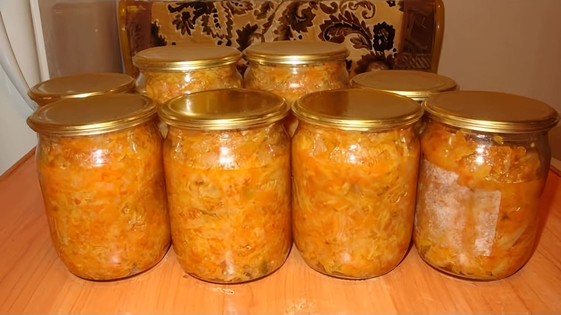 Видео рецепт для приготовления солянки, русского квашеной капусты, для зимнего хранения