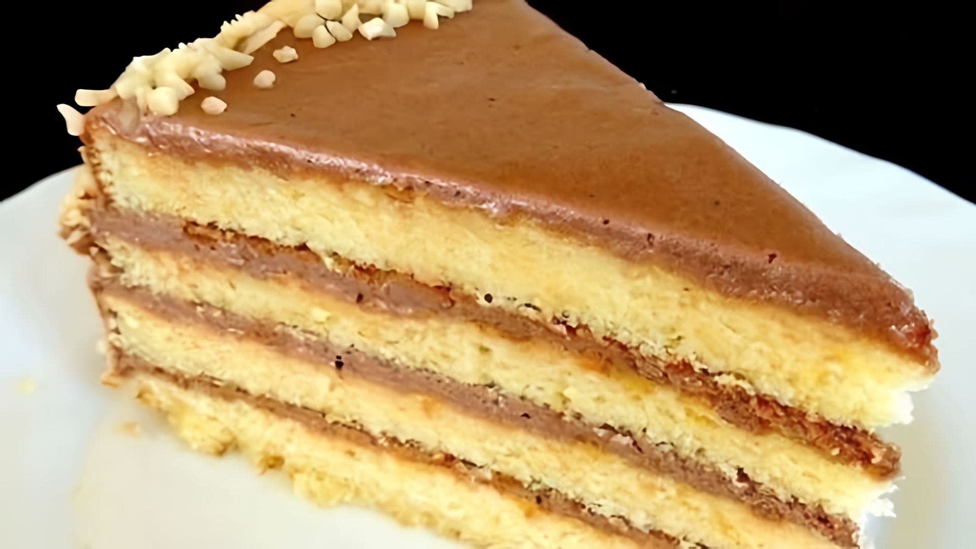 В этом видео-ролике вы увидите, как приготовить вкусный торт "Маша" всего за 20 минут