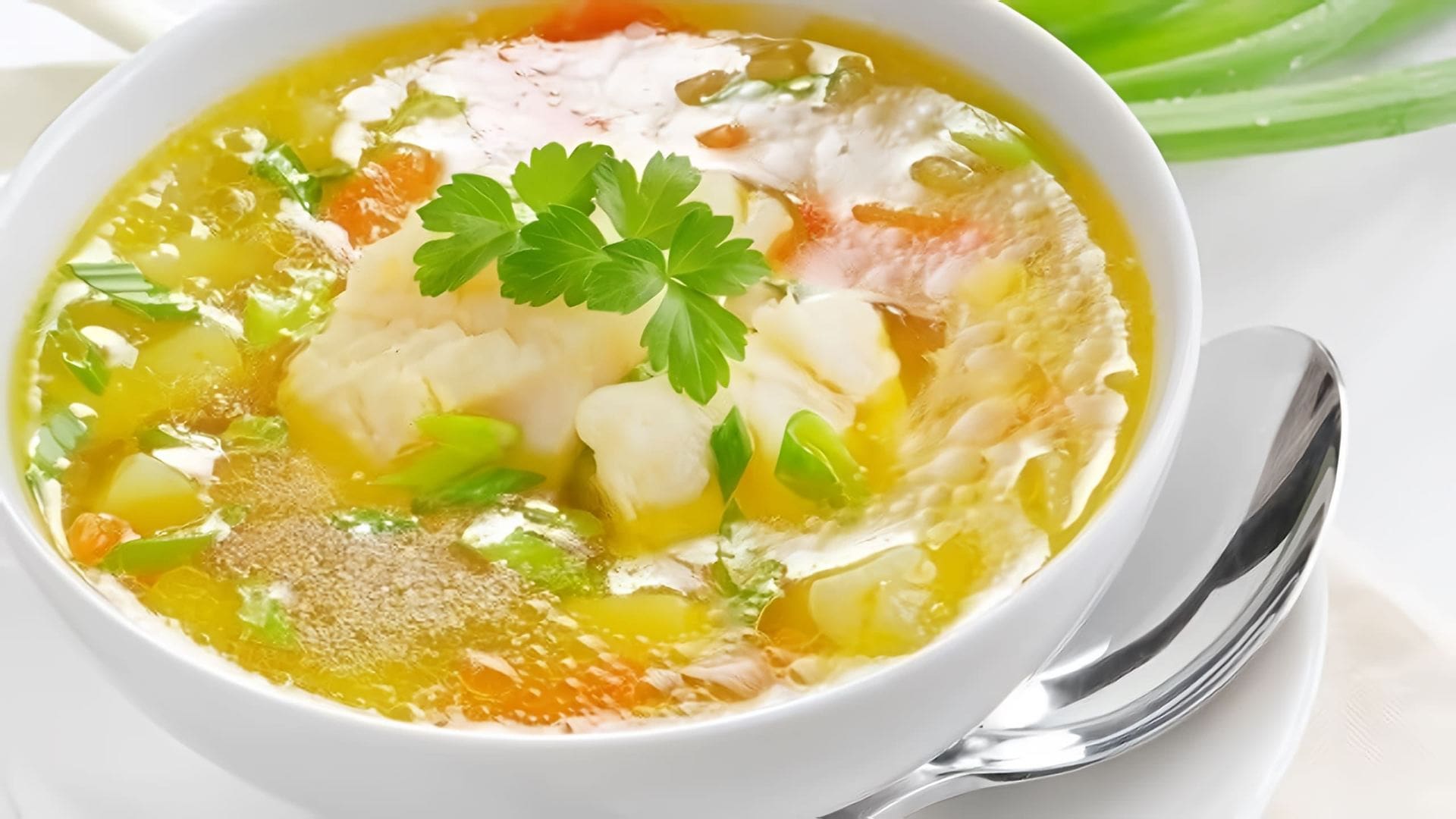 В этом видео-ролике вы увидите, как приготовить рыбный суп, который будет не только вкусным, но и диетическим