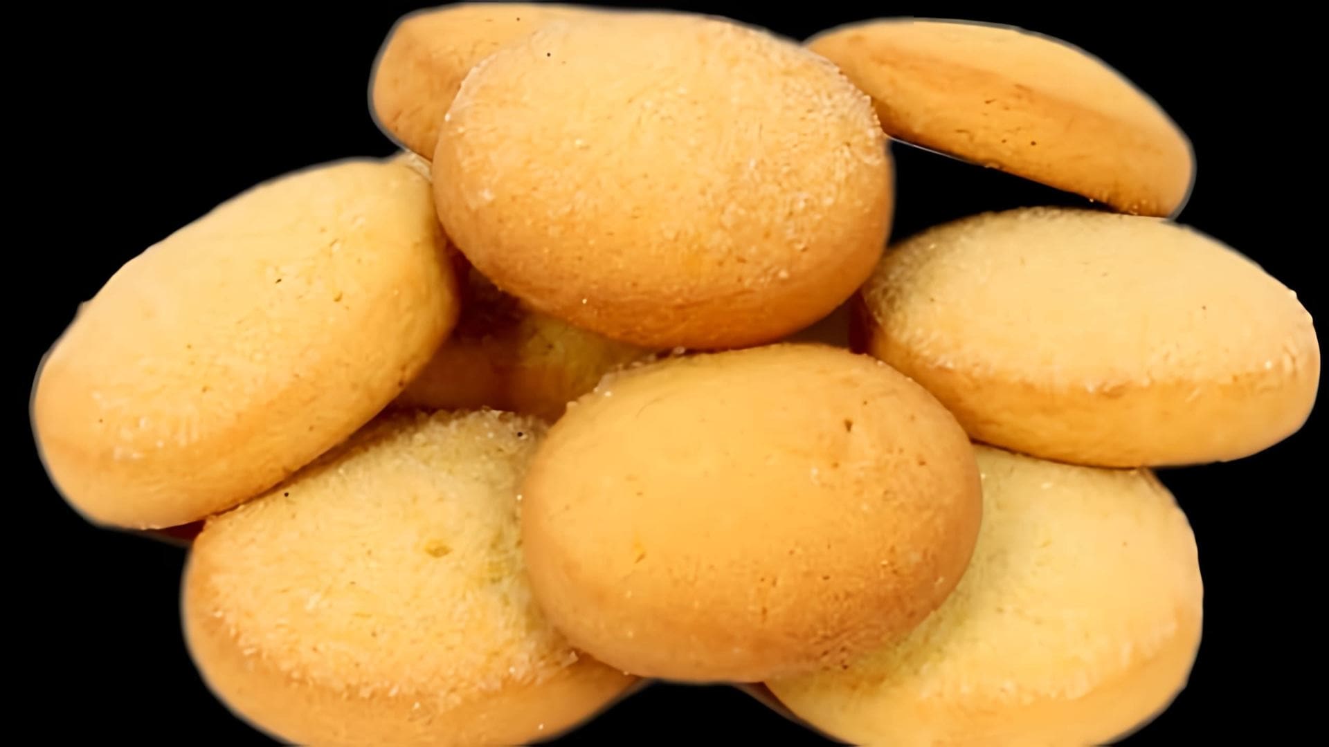 В этом видео демонстрируется процесс приготовления кукурузного печенья