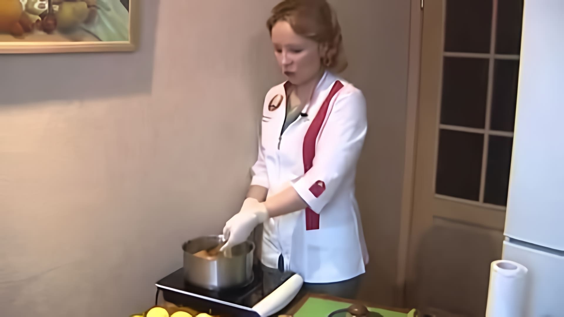 В этом видео эксперт белорусской кухни Елена Микульчик делится рецептом яблочного сыра