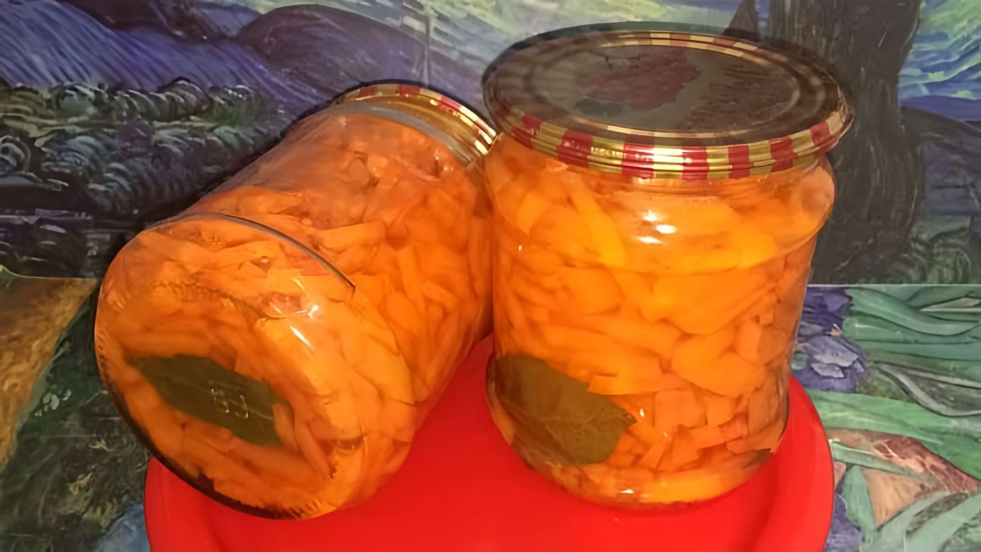 В этом видео Алина Туманова показывает, как приготовить маринованную морковь на зиму