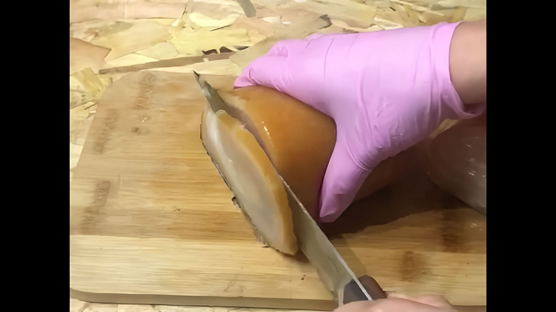 Самая вкусная масляная рыба - это видео-ролик, который показывает процесс приготовления масляной рыбы