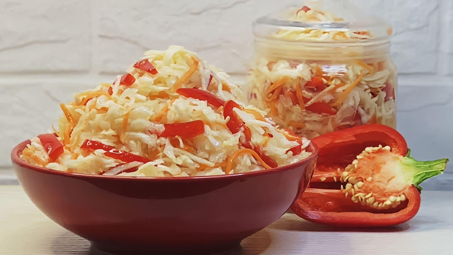 Капуста маринованная с перцем болгарским