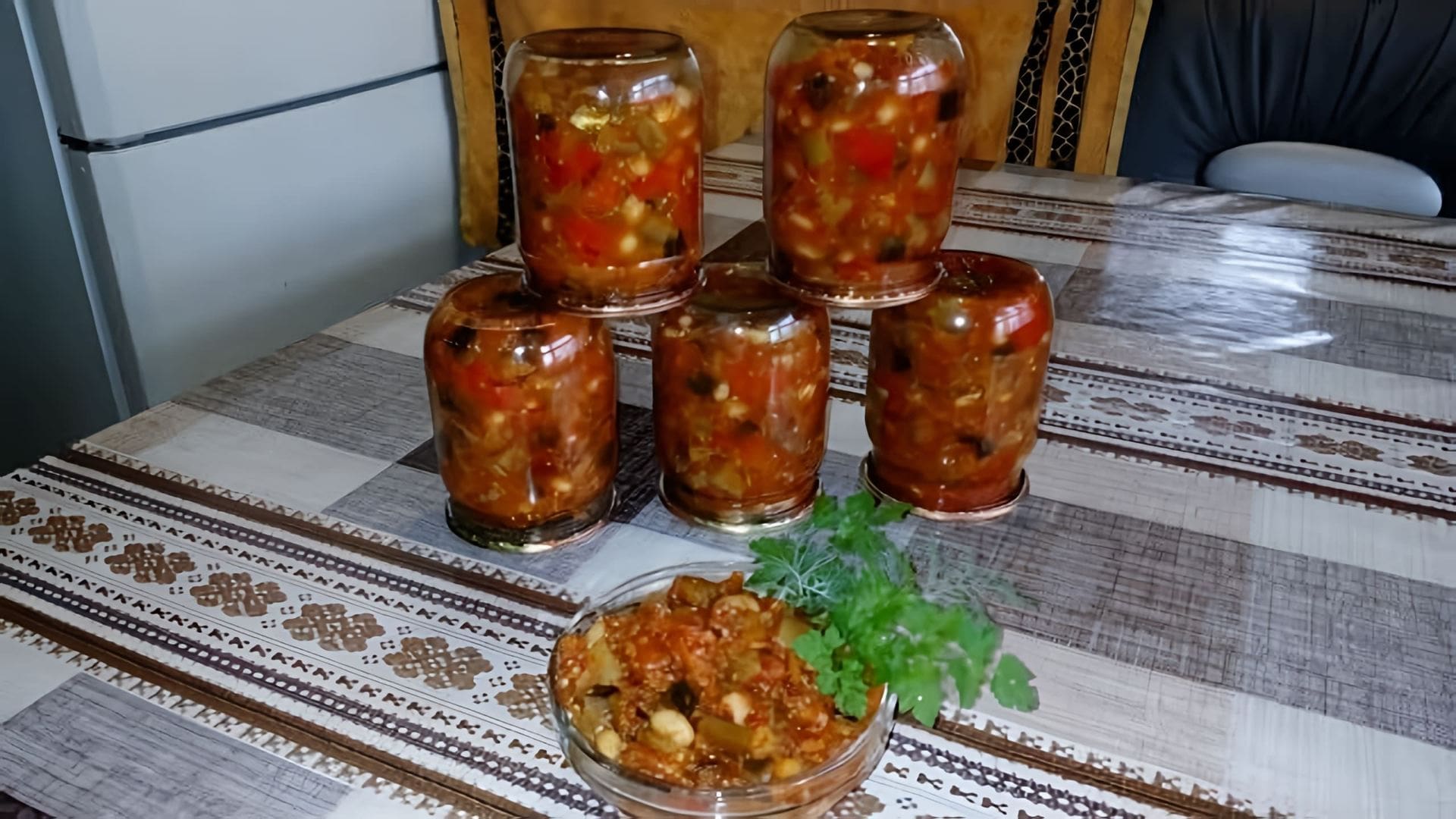 Салат из фасоли на зиму без помидор. Салат из фасоли на зиму без помидор