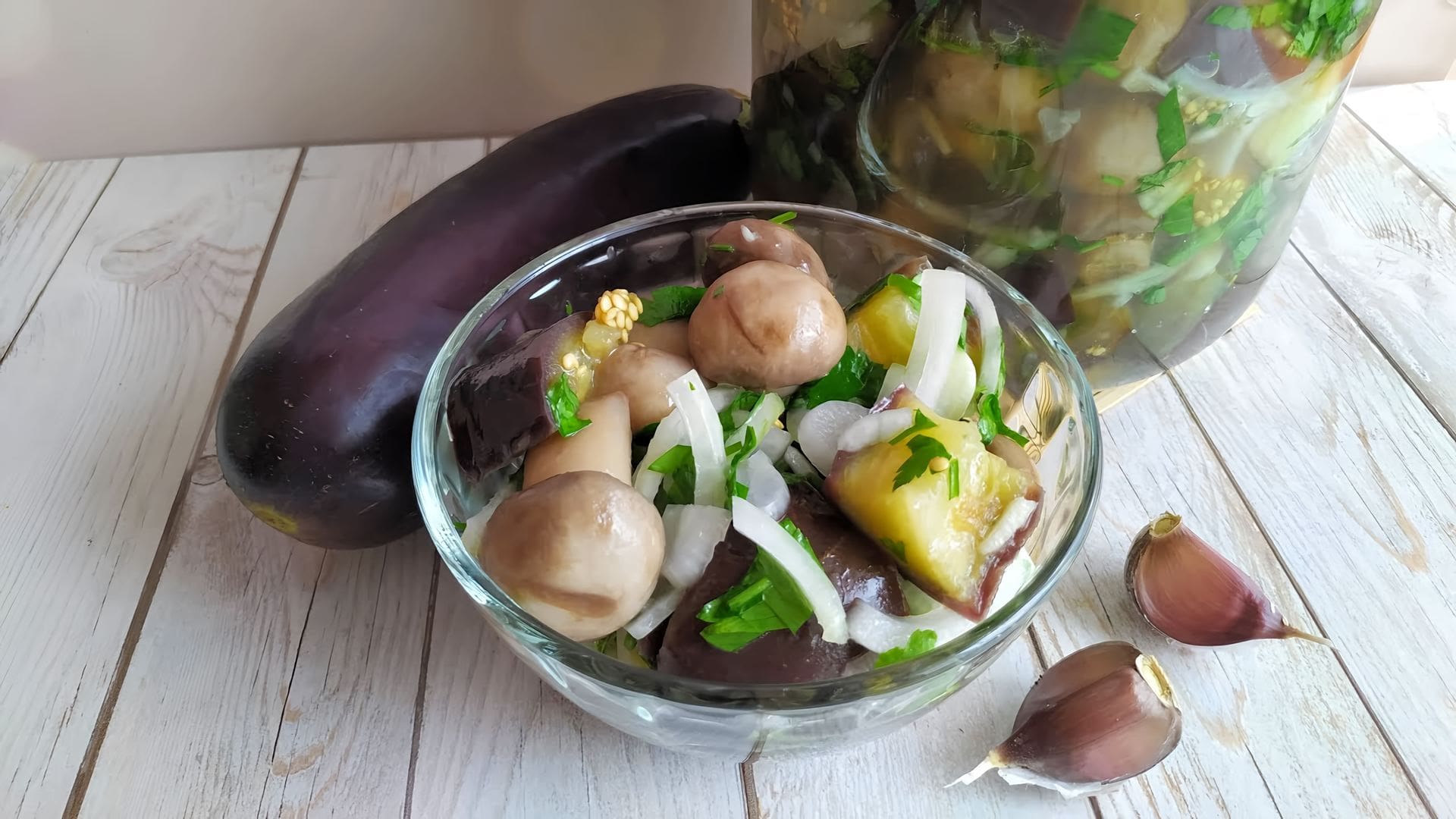Маринованные баклажаны быстрого приготовления с чесноком