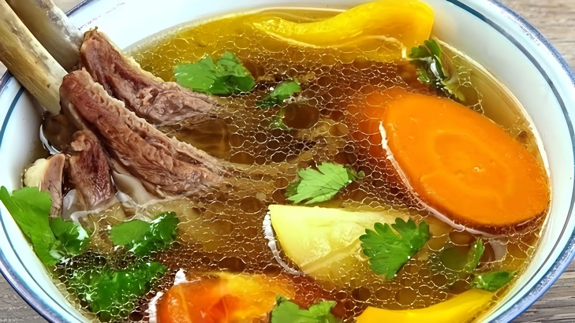 В этом видео-ролике вы увидите, как приготовить вкусный и ароматный суп - шурпу из баранины