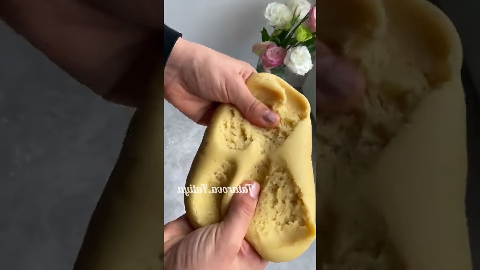 В этом видео демонстрируется процесс приготовления нежного печенья, которое тает во рту