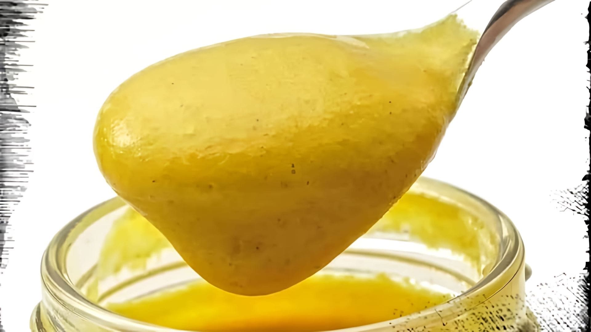 В этом видео демонстрируется простой рецепт домашней горчицы