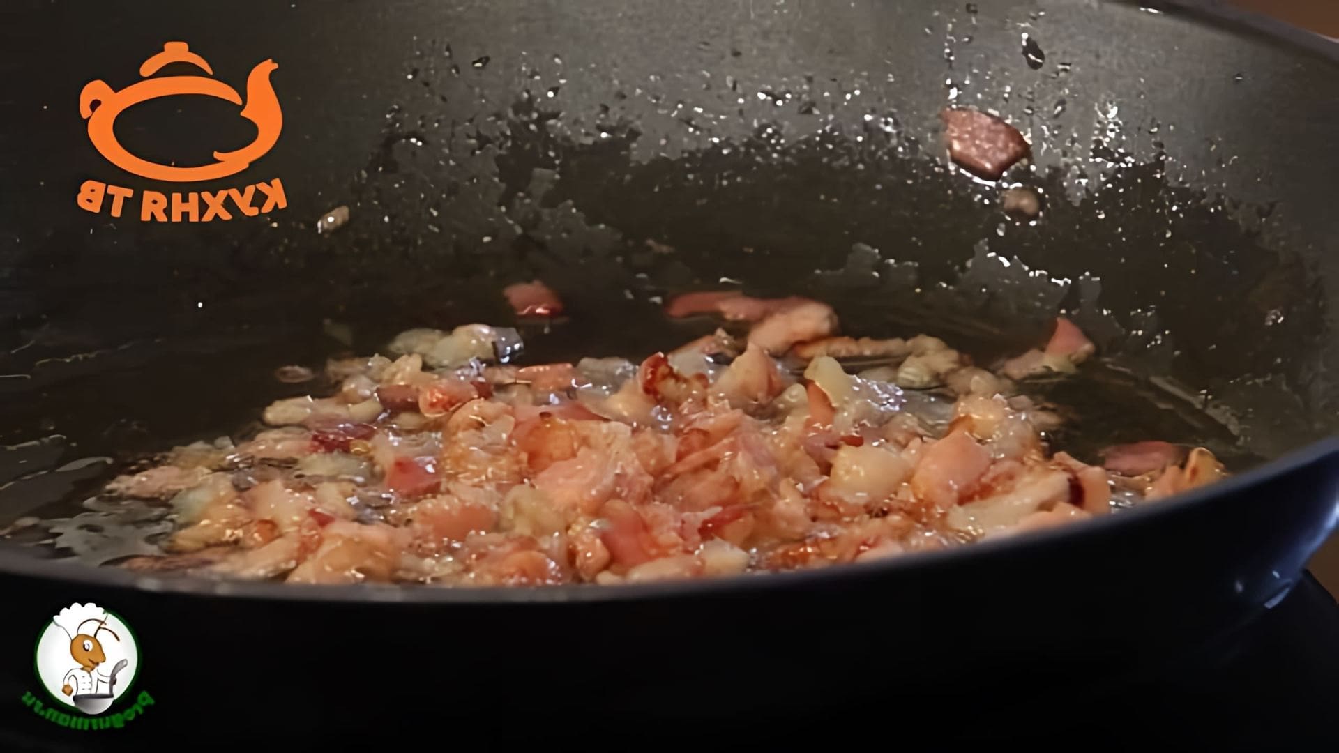 В этом видео Константин Ивлев, известный шеф-повар и ресторатор, готовит лосось в сувид (sousvide salmon) с паназиатским соусом и пюре из копченого горошка