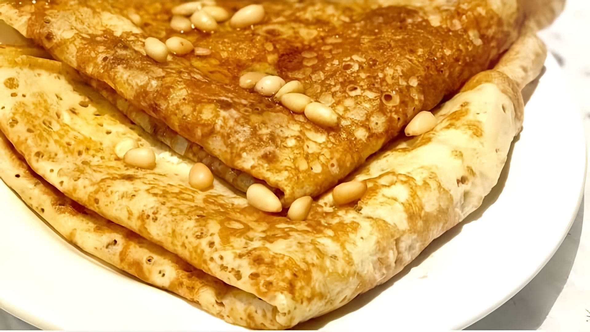 "Блины на завтрак по диете Дюкана" - это видео-ролик, который показывает, как приготовить вкусные и полезные блины, следуя принципам диеты Дюкана
