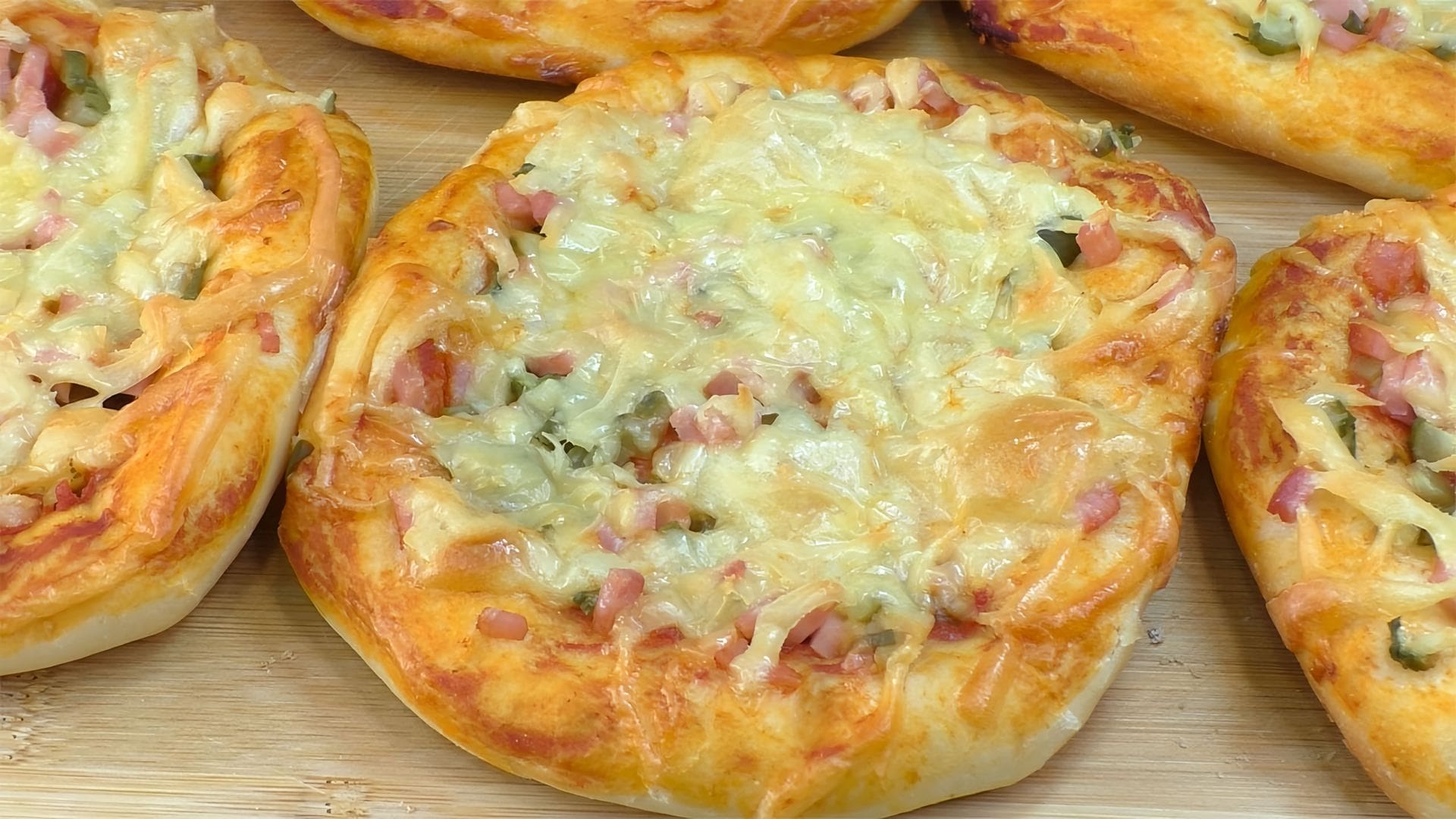 Как делать пиццу рецепт. Как делать пиццу рецепт. Простой рецепт пиццы на дрожжевом тесте. Пицца на бездрожжевом тесте в духовке. Рецепты пиццы для пиццерии.