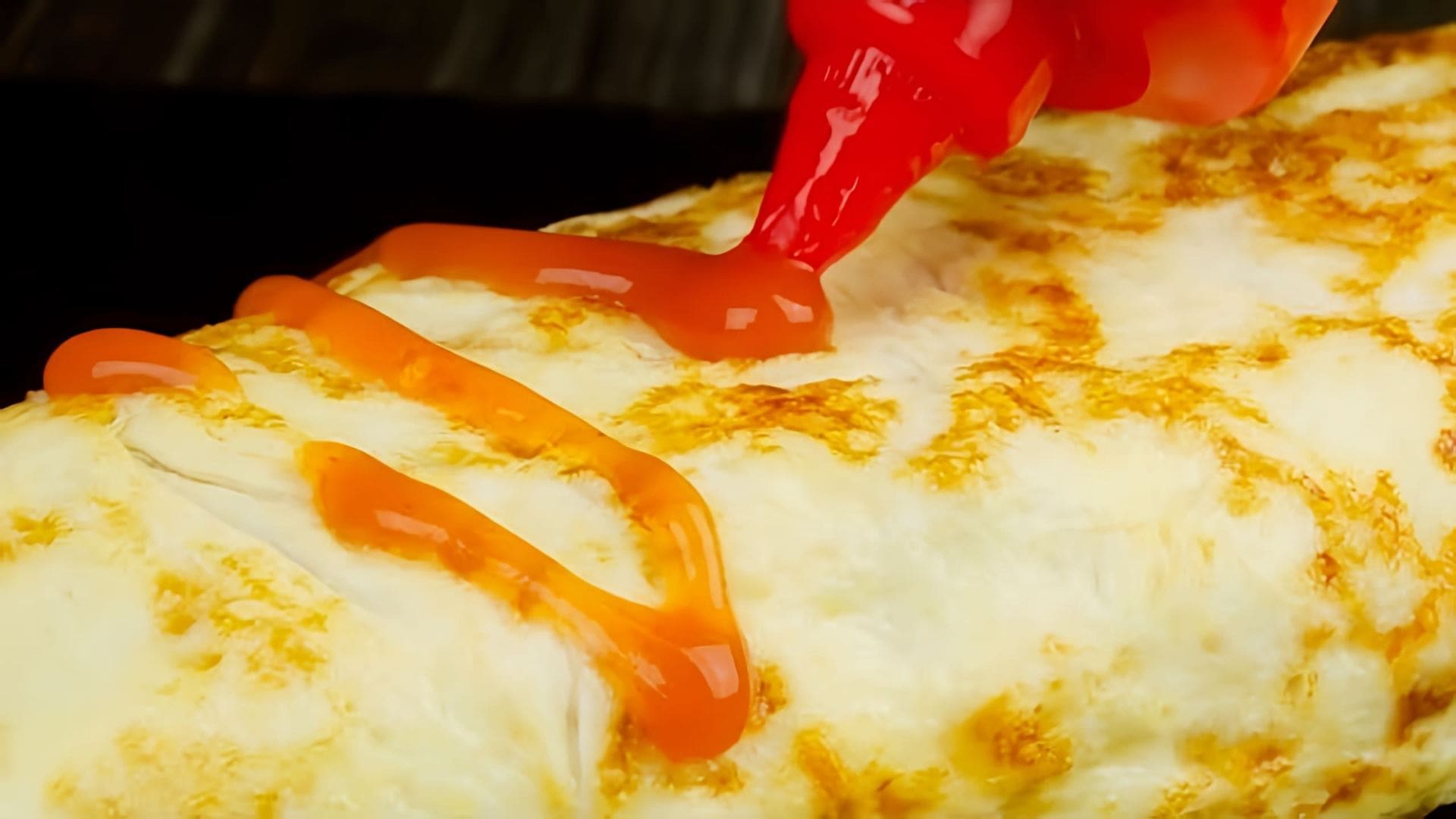 В этом видео-ролике рассказывается о простом, но вкусном ужине, который можно приготовить из стакана риса и 8 яиц
