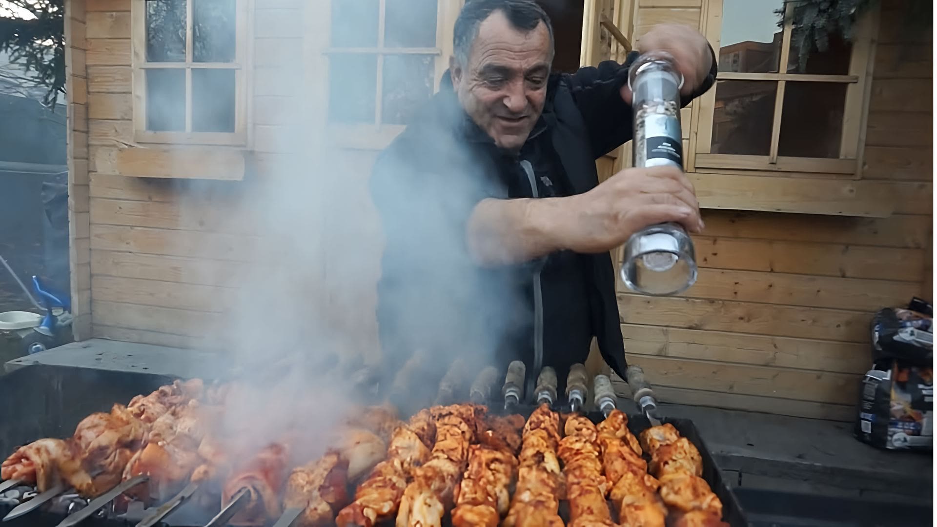 Грузин с шашлыком. Шашлык. Шашлыки от дяди гадима. Шашлыки от дяди гадима. Шашлыки у дяди гадима актау.