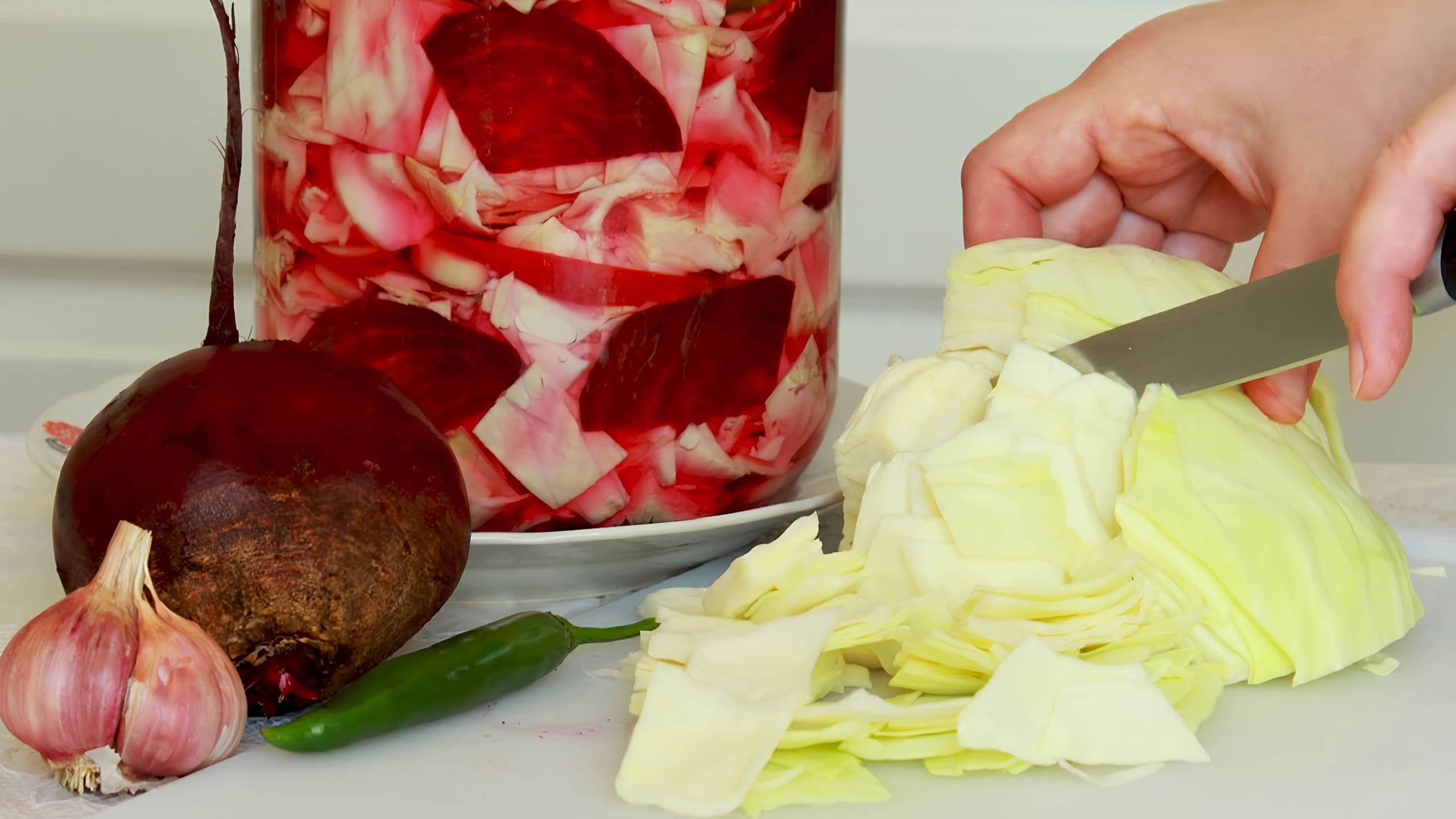 Мариновая капуста со свеклой