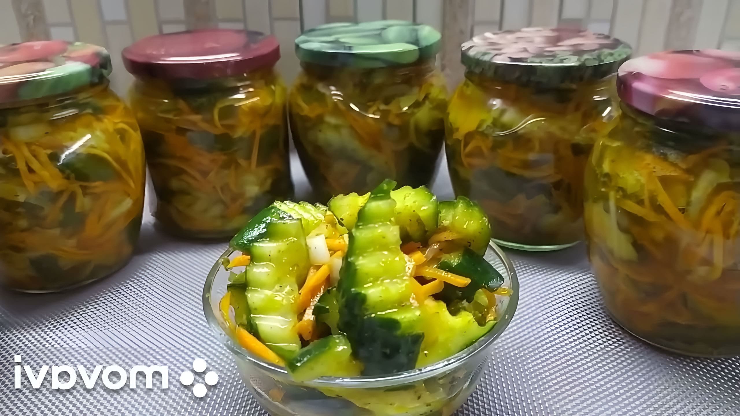 Салат из огурцов на зиму с луком и растительным