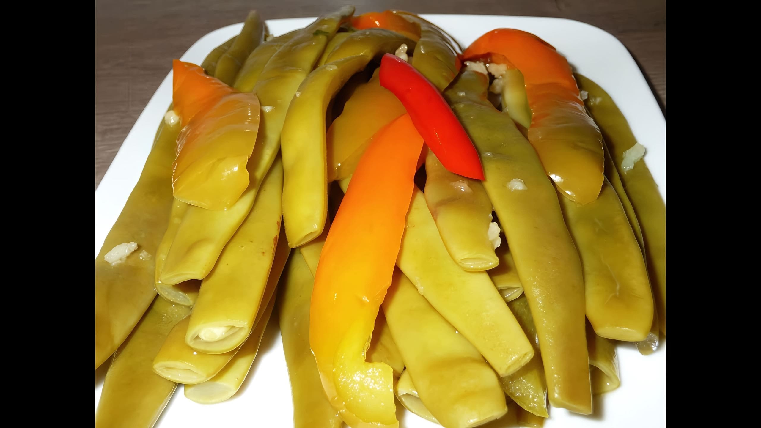 Турша с баклажанами. Турша. Средняя турша. Фасоль армянская турша. Средняя турша.