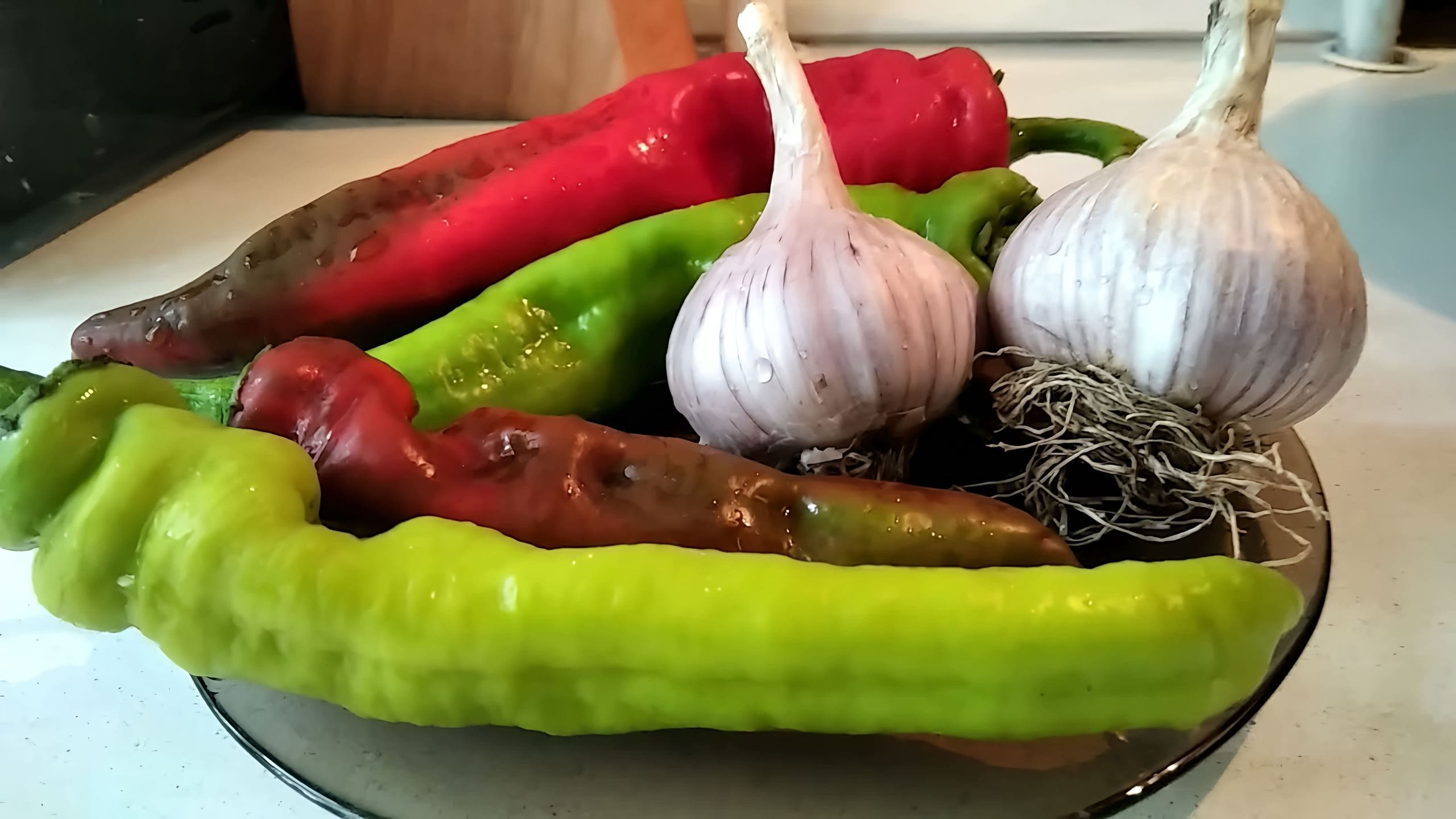 Перец жареный на зиму с чесноком