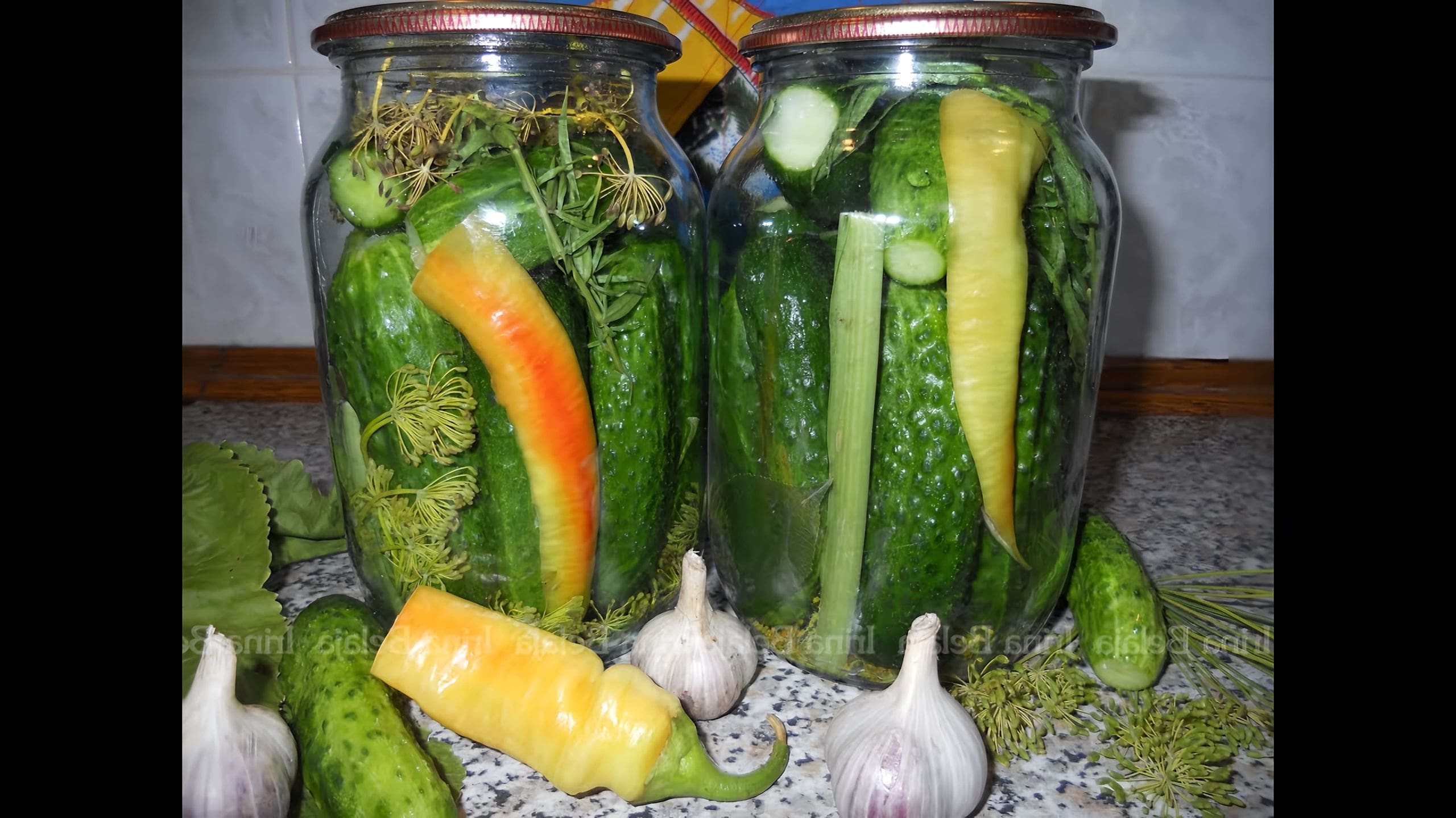 Маринованные огурцы с морковкой