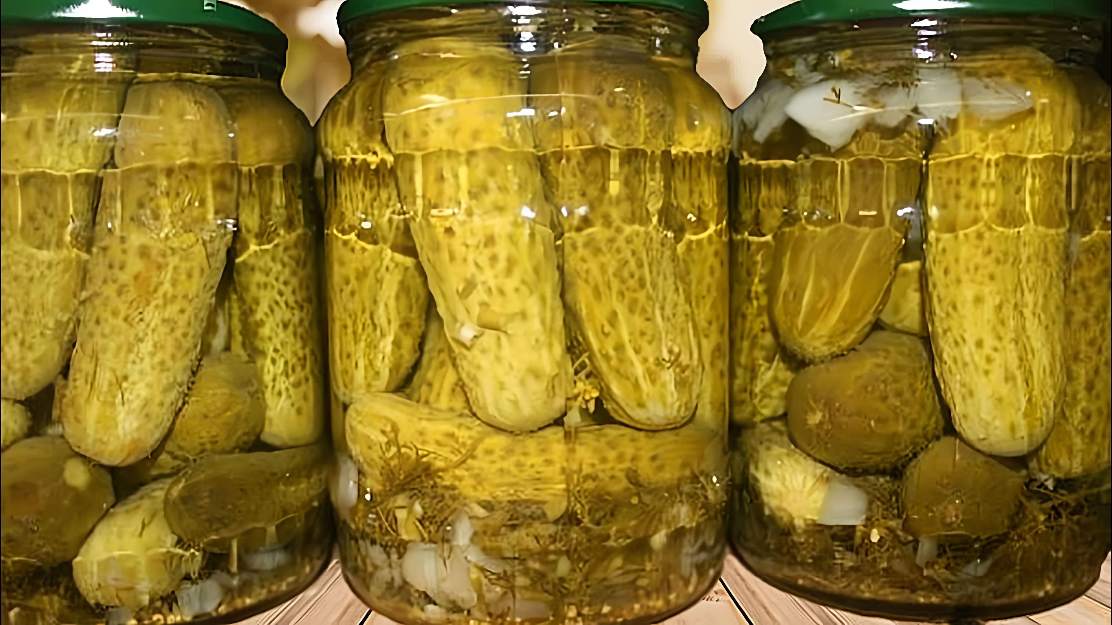 Огурцы в банке. Резаные огурцы на зиму в банках. Зерна горчицы для маринования огурцов. Консервирование огурцов на зиму с зернами горчицы. Огурчики по болгарски.