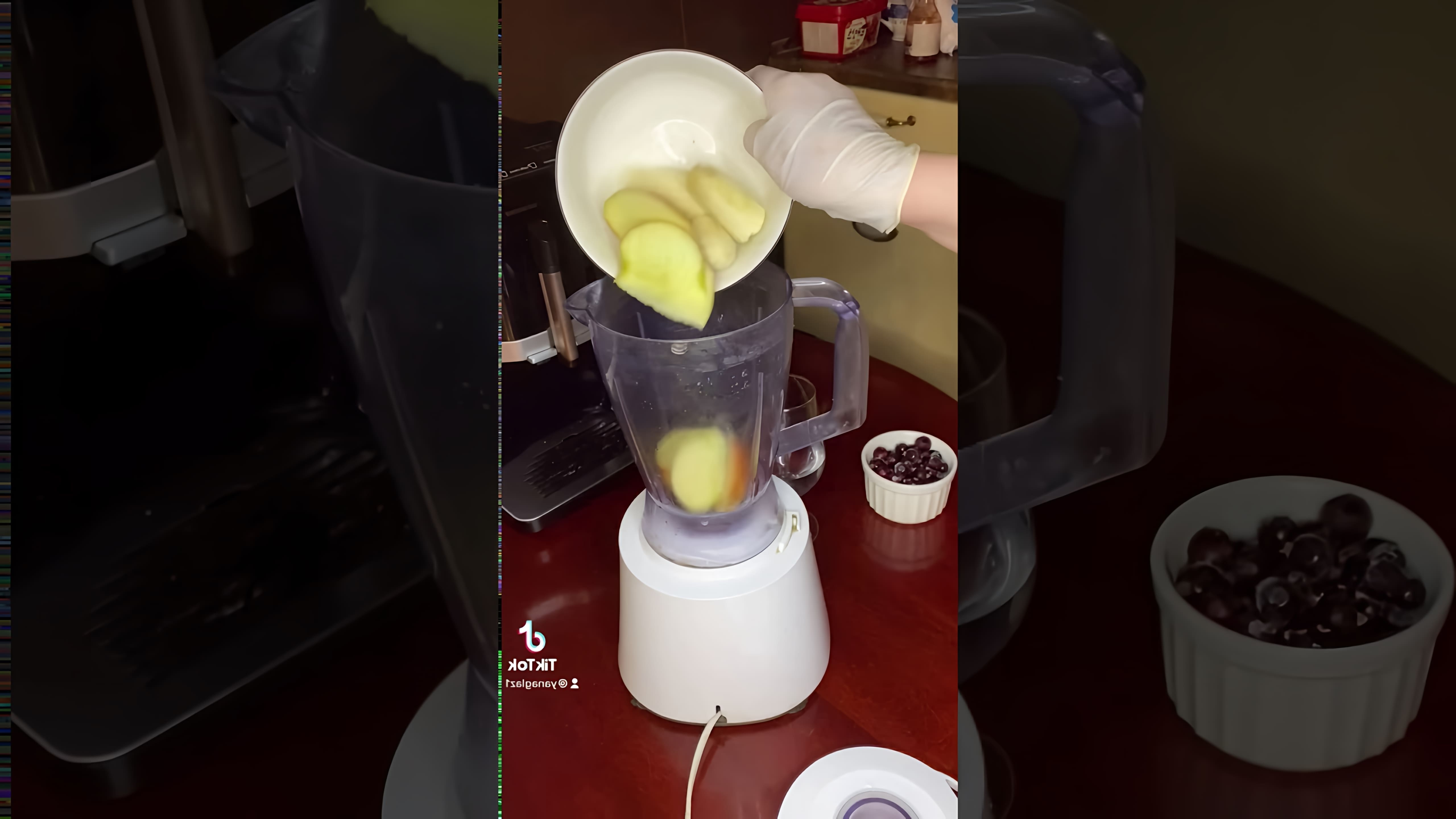 Ингредиенты для смузи на столе