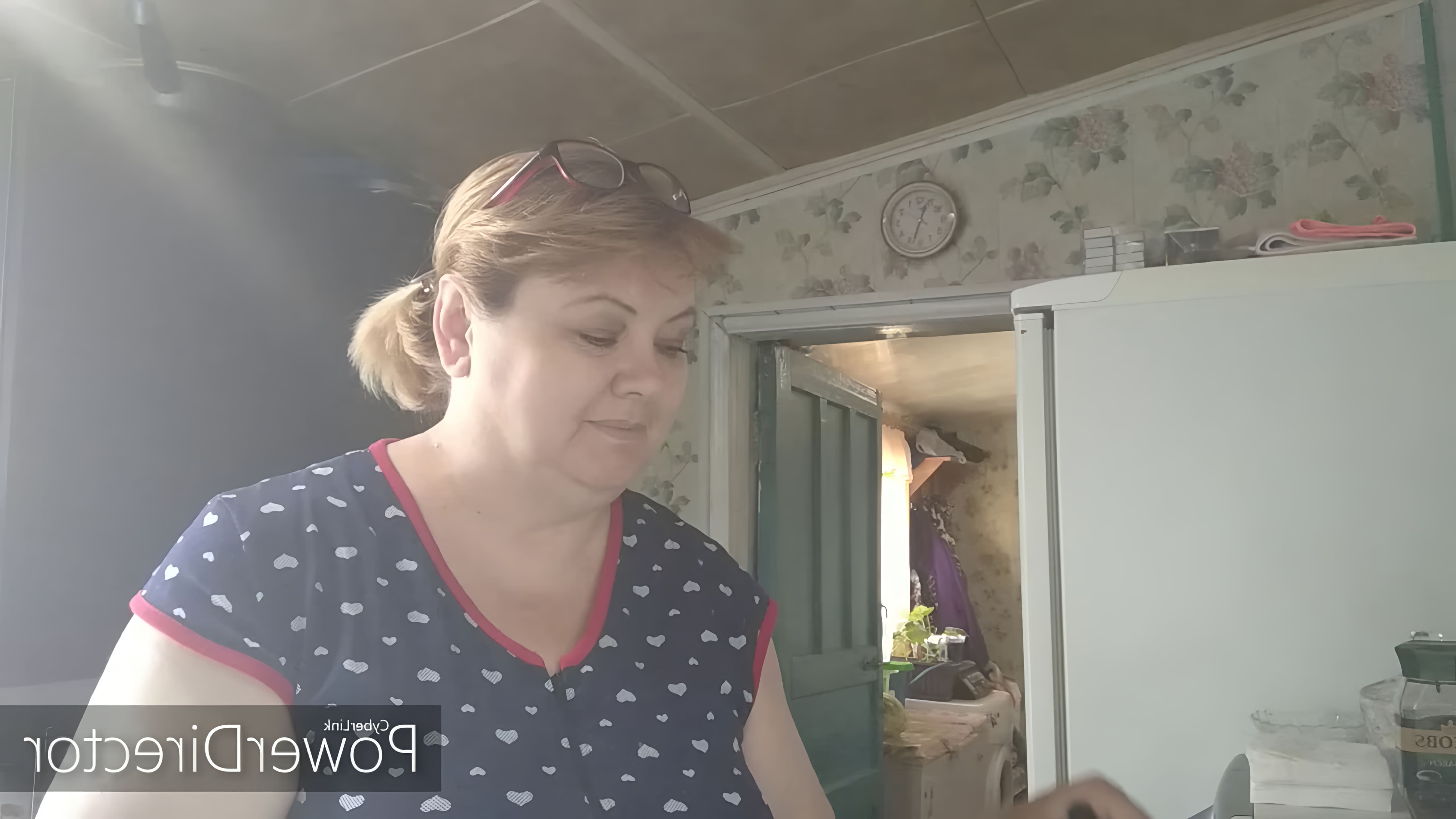 В этом видео Светлана показывает, как приготовить кипрский сыр Халуми