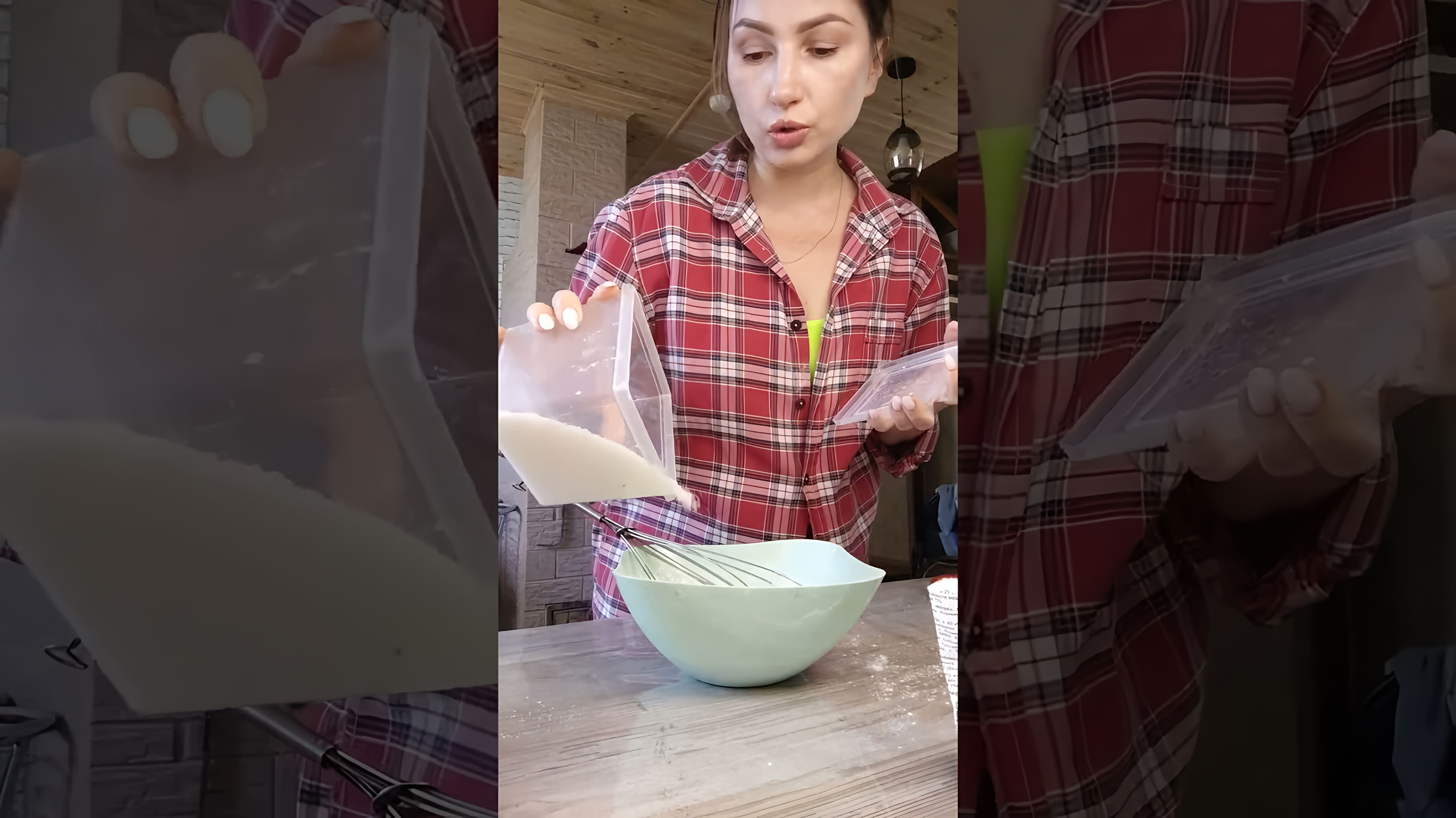 Видео посвящено приготовлению блинов на завтрак из очень ограниченного набора ингредиентов