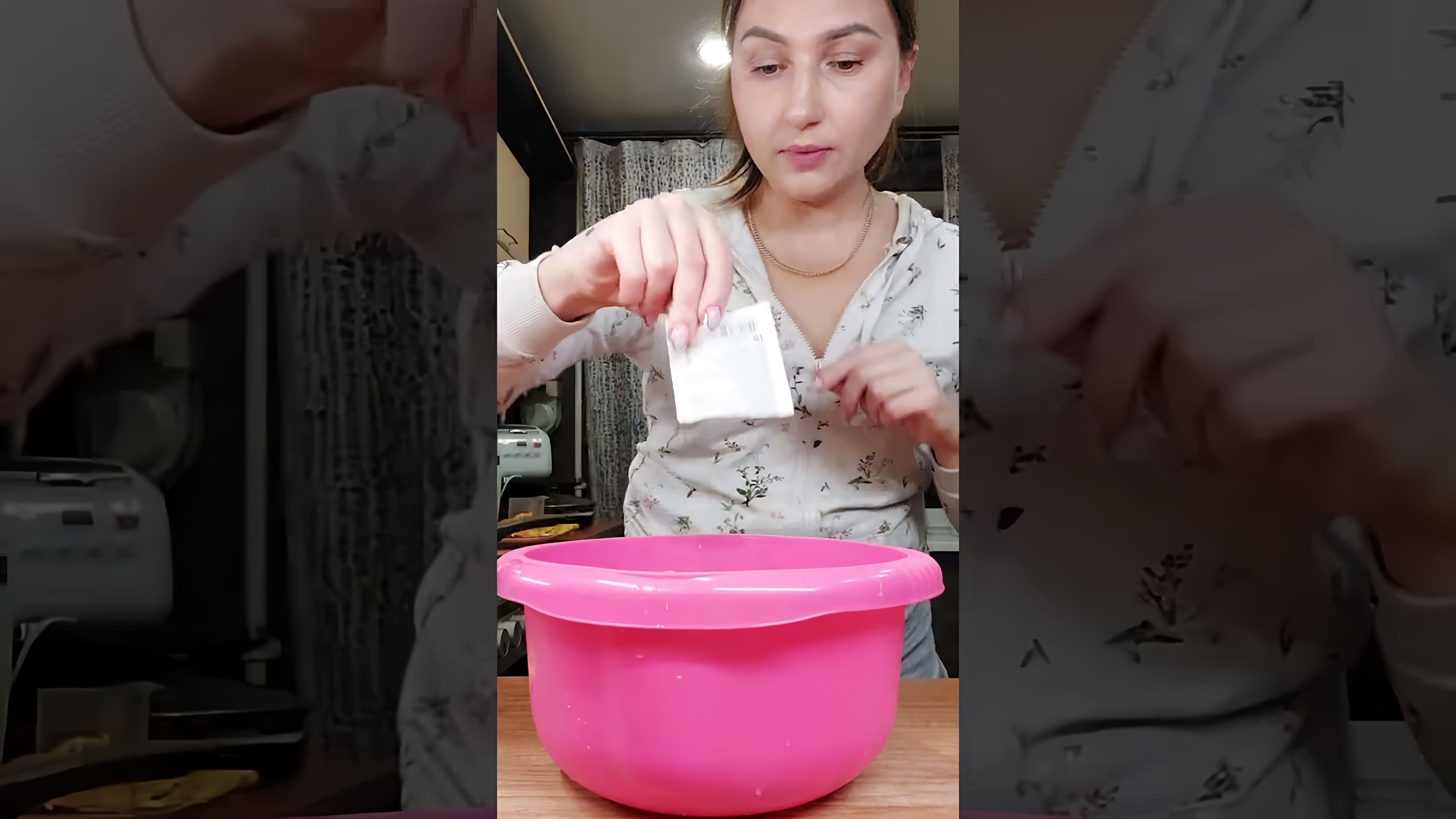 В этом видео показано, как приготовить кексы