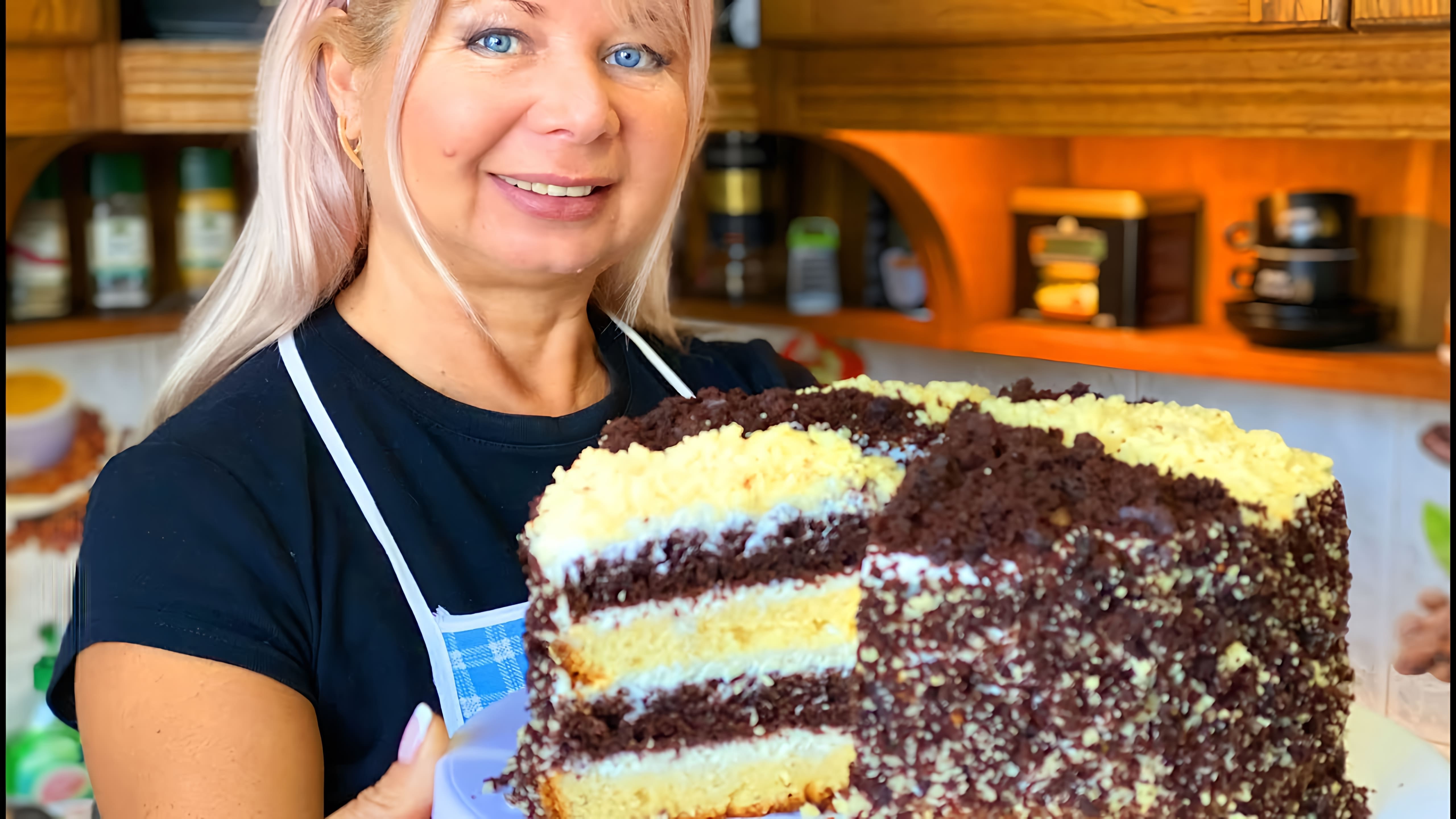 В этом видео Ирина Белая показывает, как приготовить торт "Сметанник"