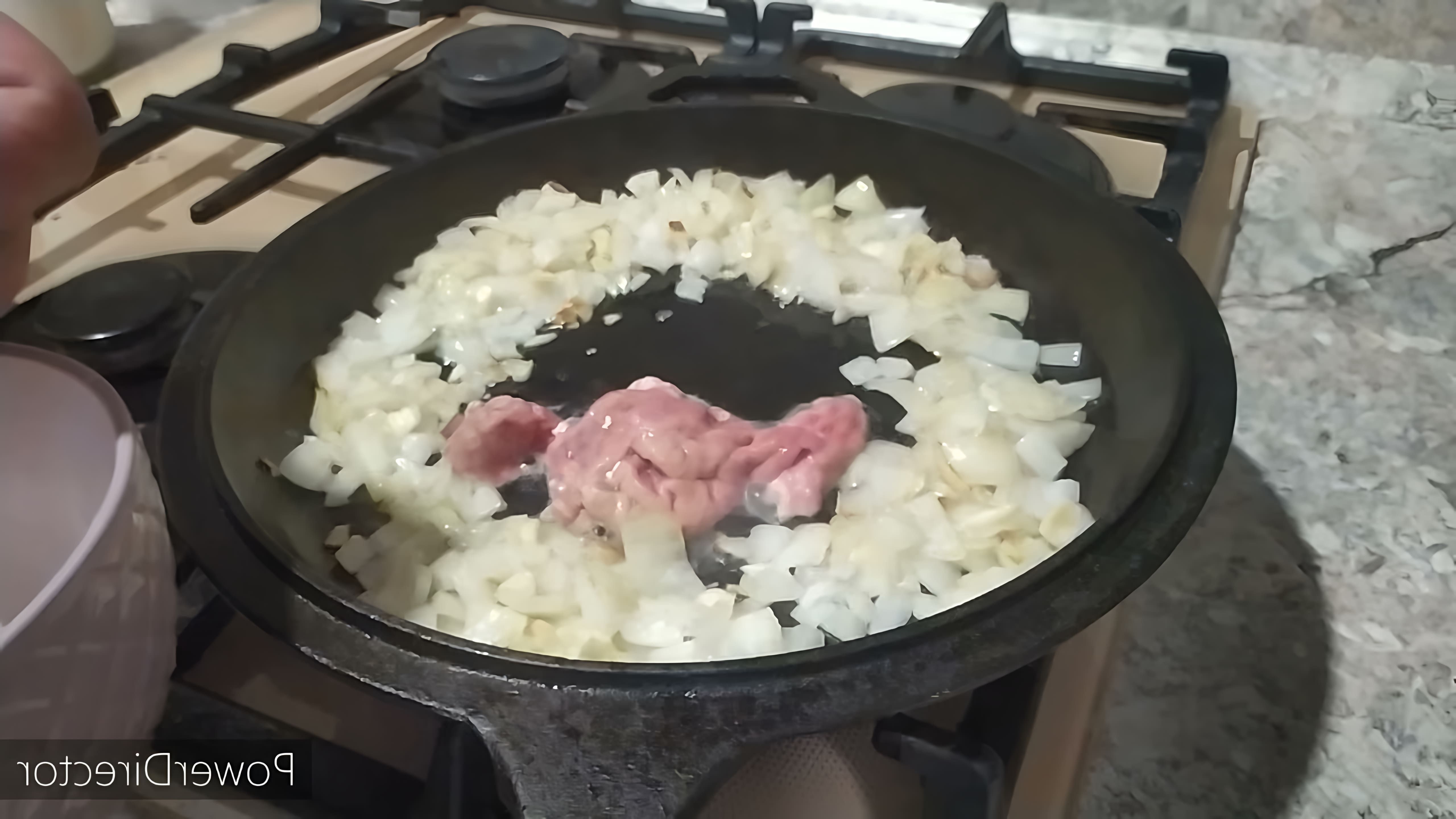 В видео-ролике "Царский завтрак" (Мозги свиные) мы видим, как повар готовит изысканное блюдо - мозги свиные