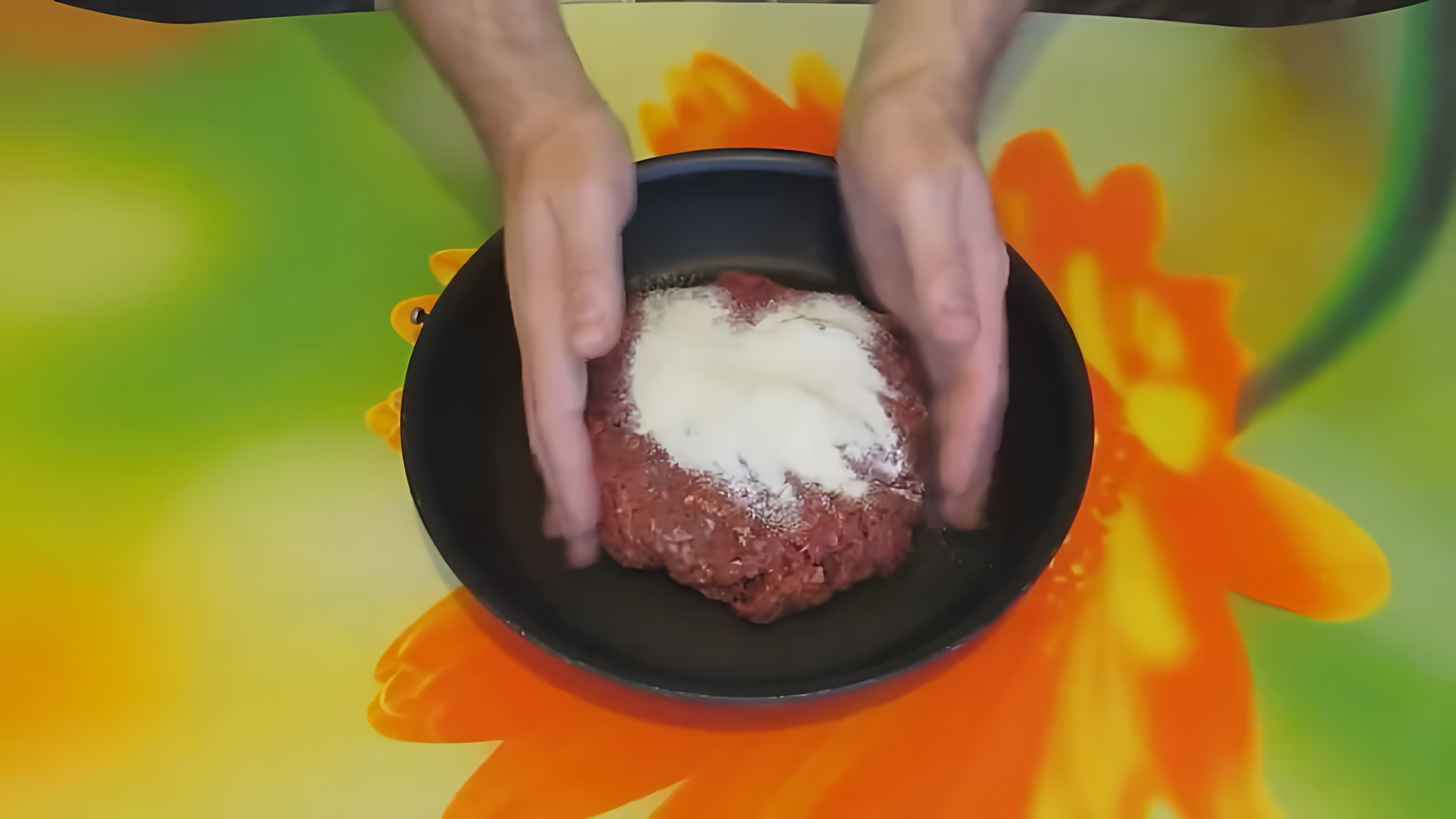В этом видеорецепте рассказывается, как приготовить суп с фрикадельками