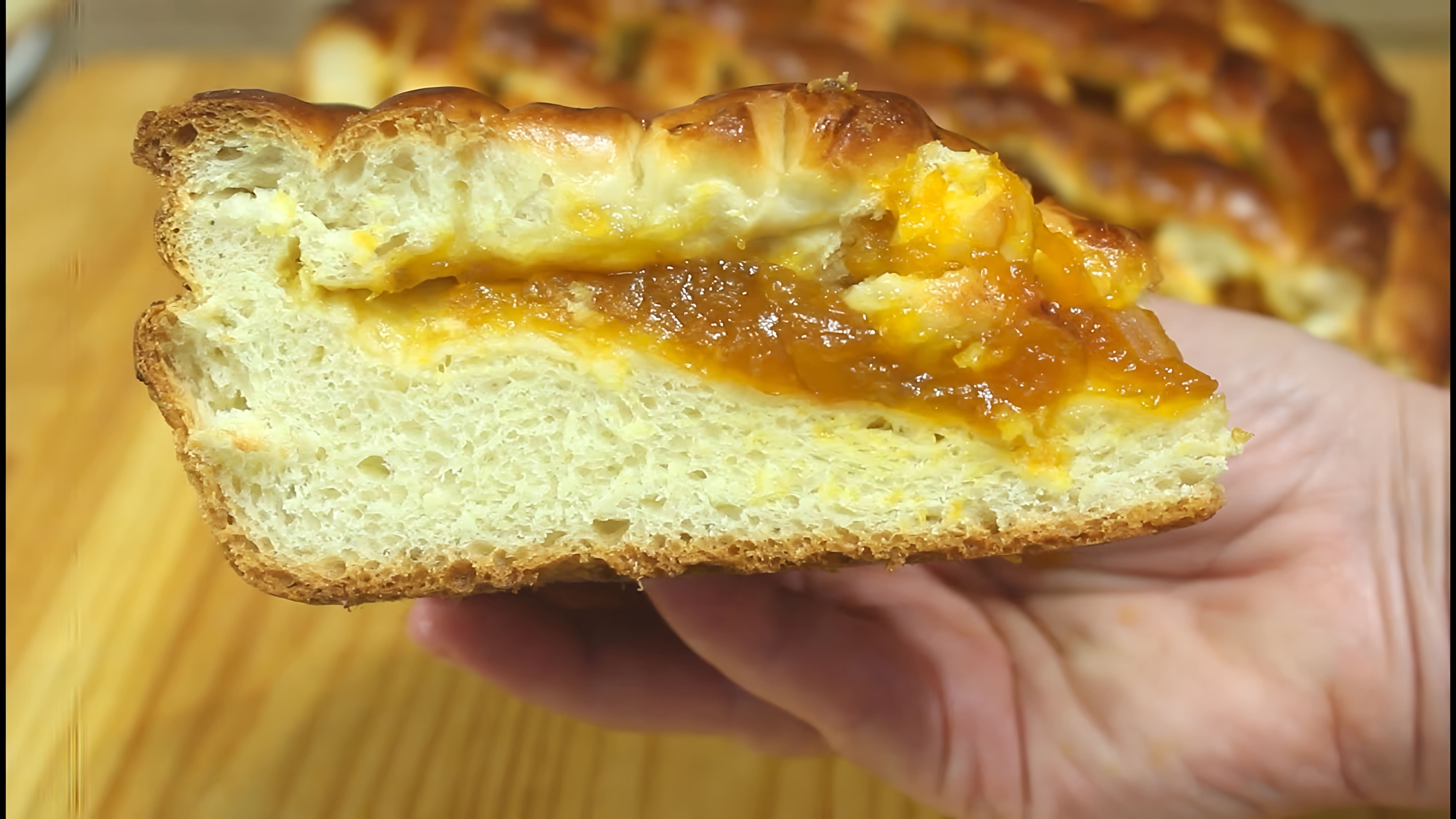 Видео рецепт пирога из дрожжевого теста с начинкой из варенья