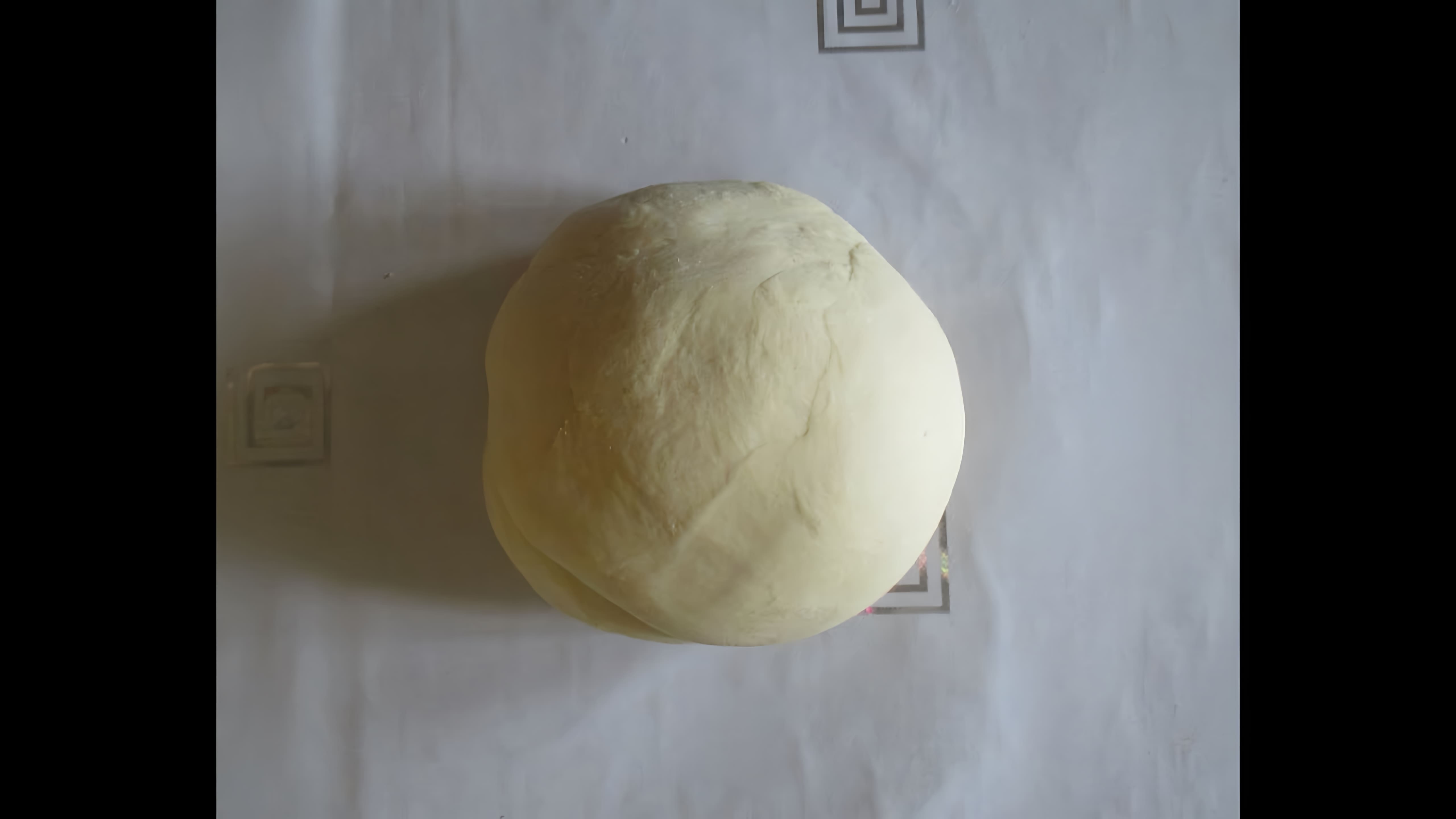 В этом видео показано, как приготовить пресное тесто для мантов в хлебопечке