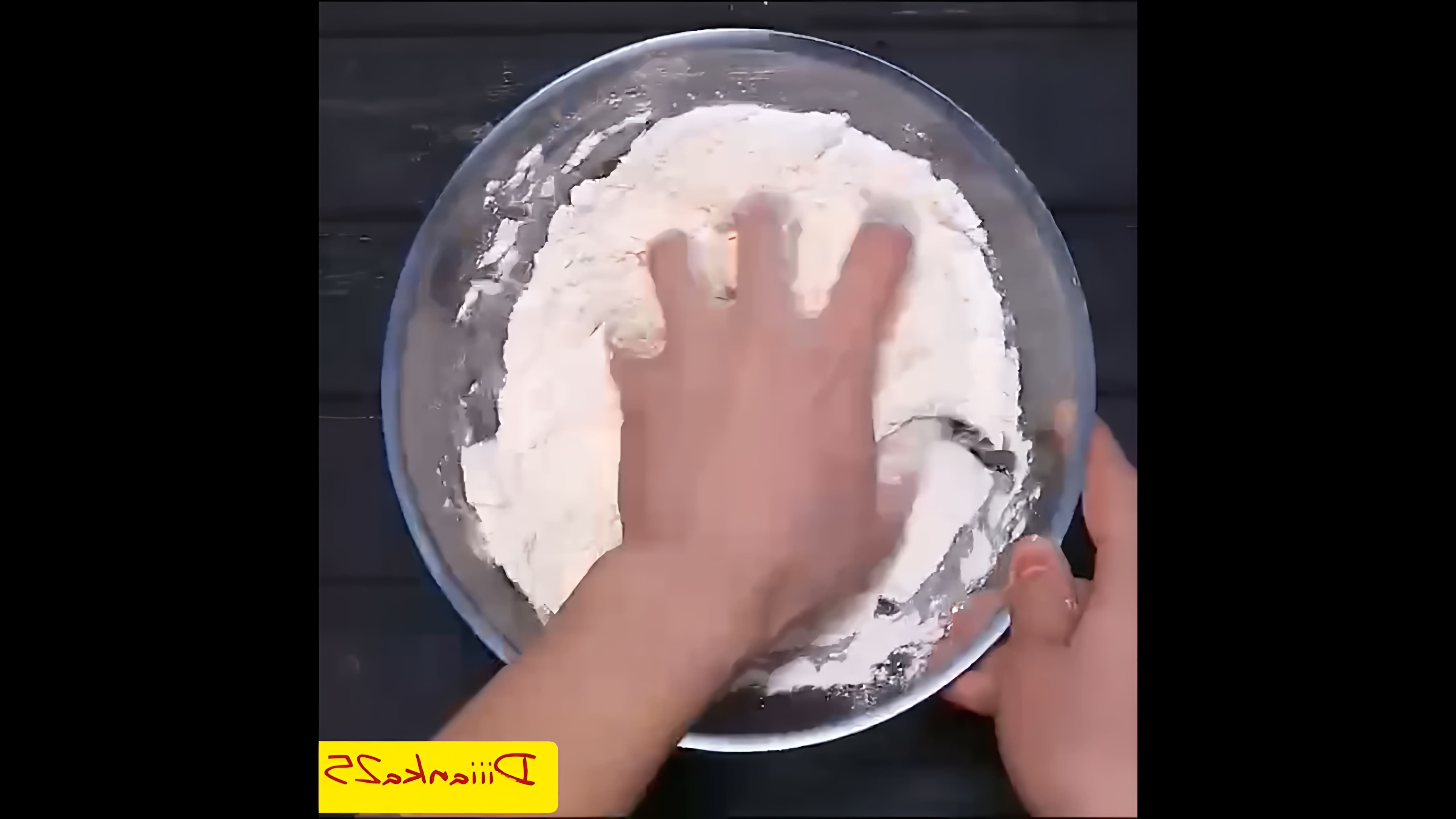 В этом видео-ролике я покажу, как приготовить вкусный и легкий творожный пирог