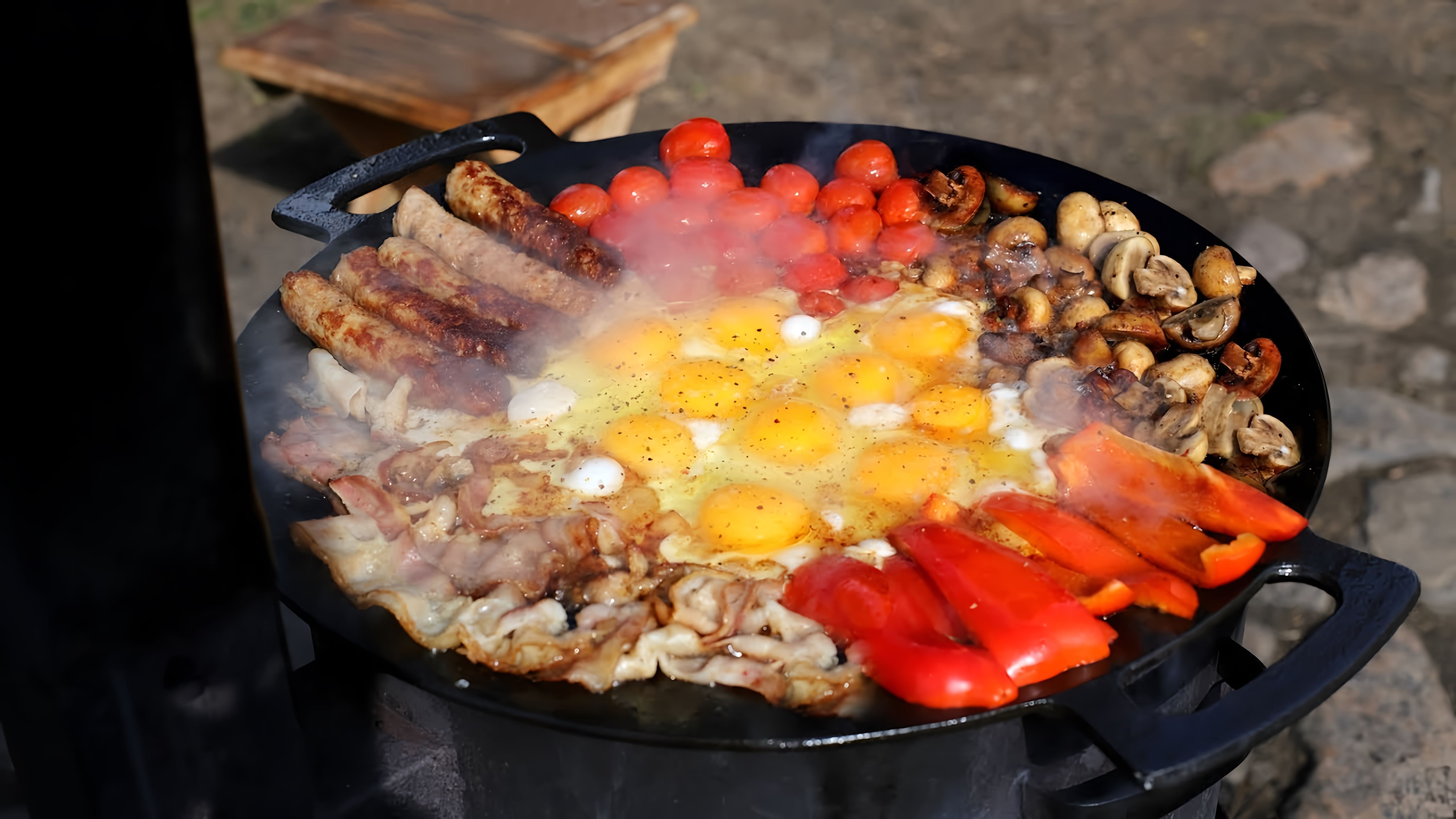 "Богатырский завтрак на сковороде" - это видео-ролик, который демонстрирует процесс приготовления вкусного и питательного завтрака на сковороде