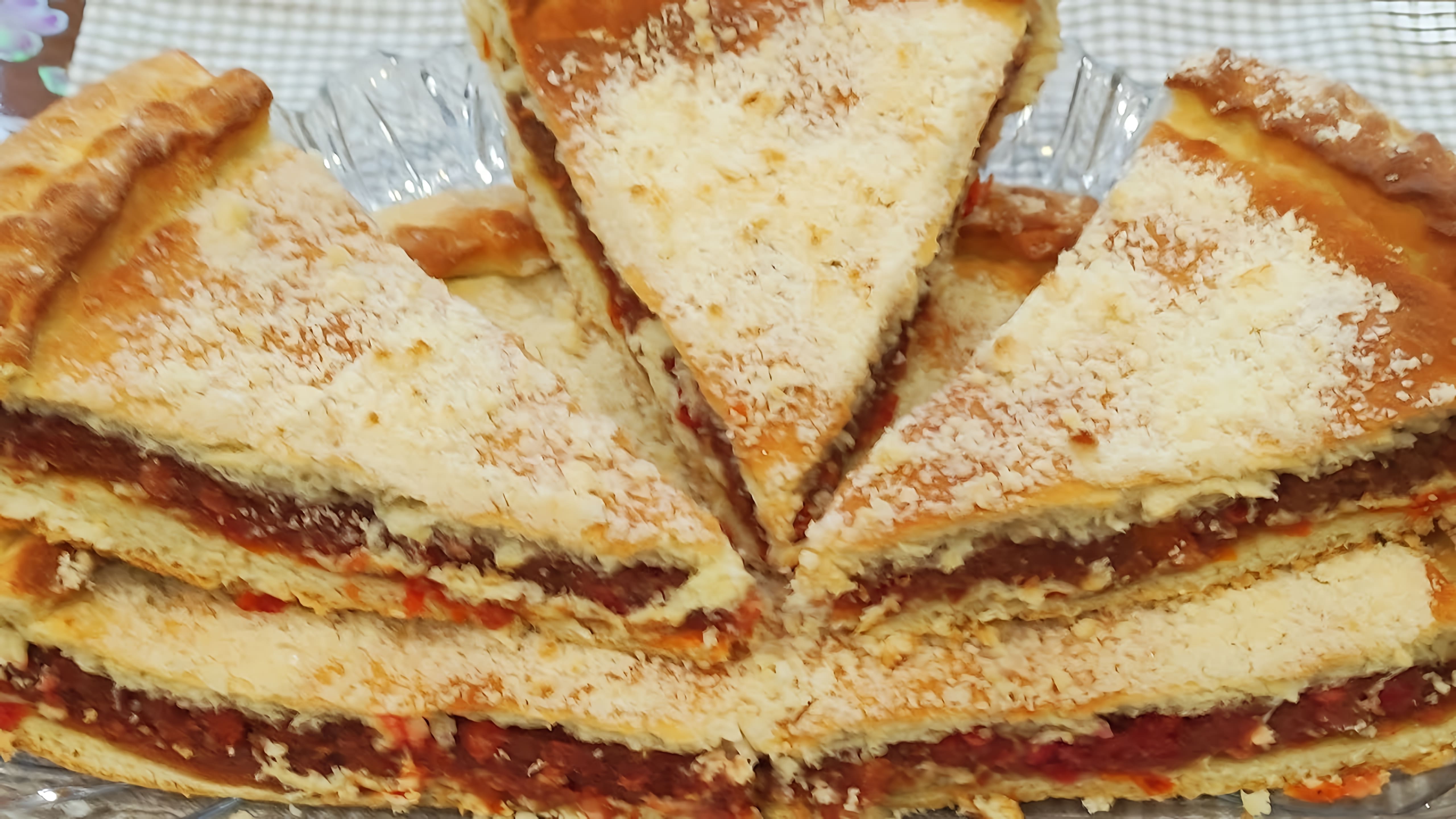В этом видео демонстрируется процесс приготовления татарского пирога "Балан бэлеше"